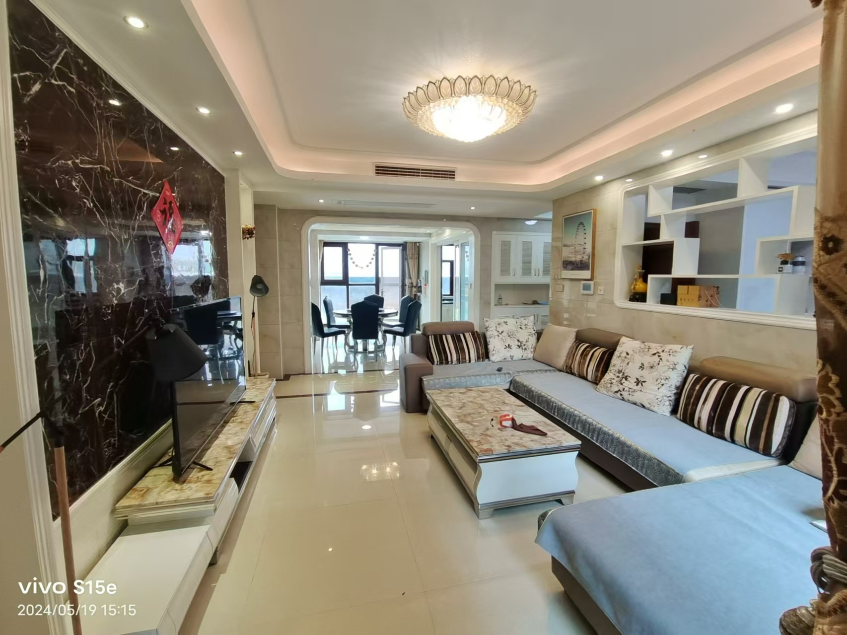 怡河园 4室2厅2卫 3500.0元/月 怡河园 4室2厅2卫 3500.0元/月室内图