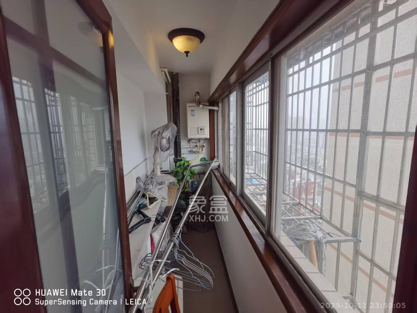 宏景名厦  3室2厅2卫    2700.0元/月室内图