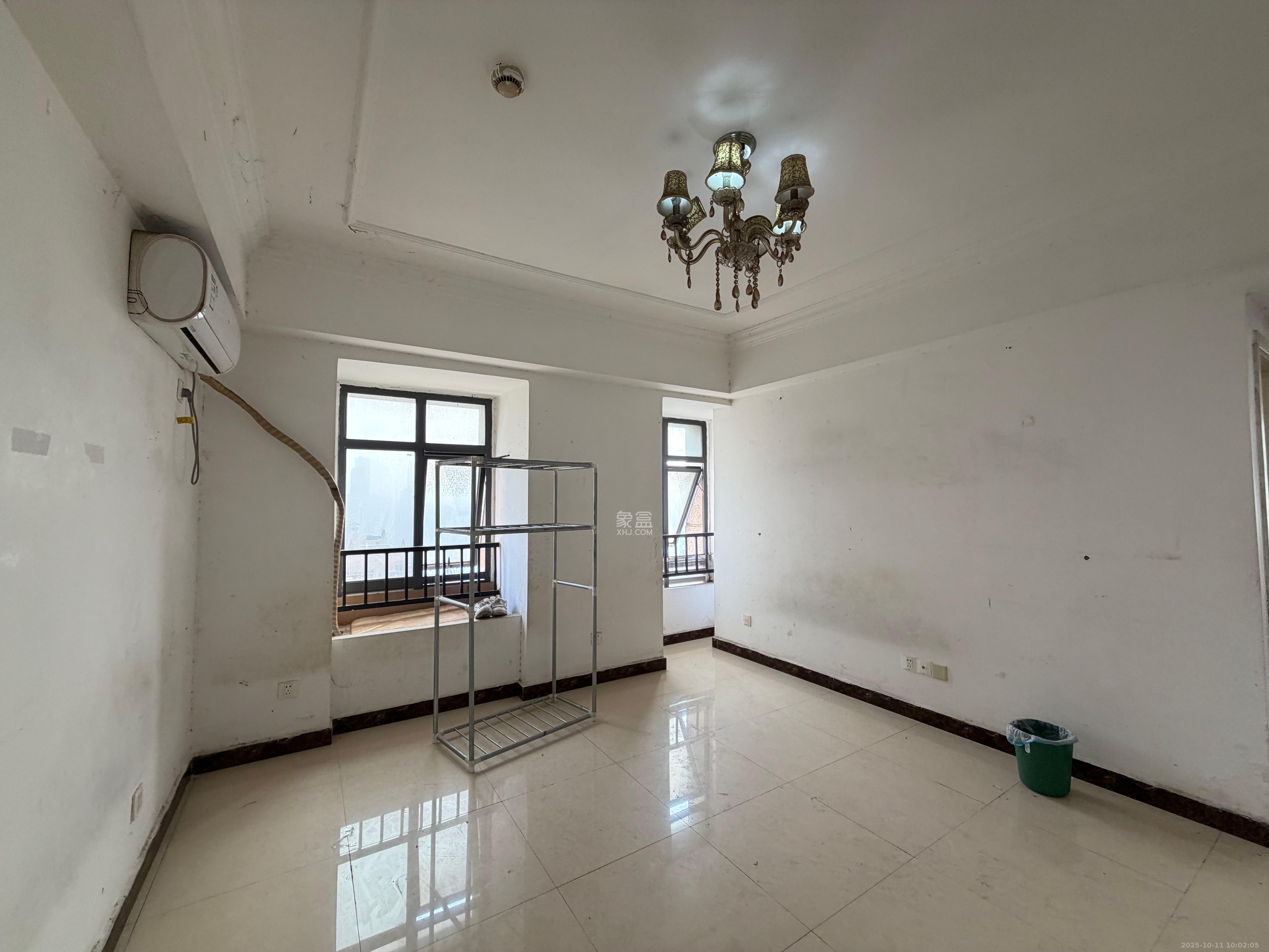 蓝湾国际广场  3室2厅1卫    2400.0元/月室内图