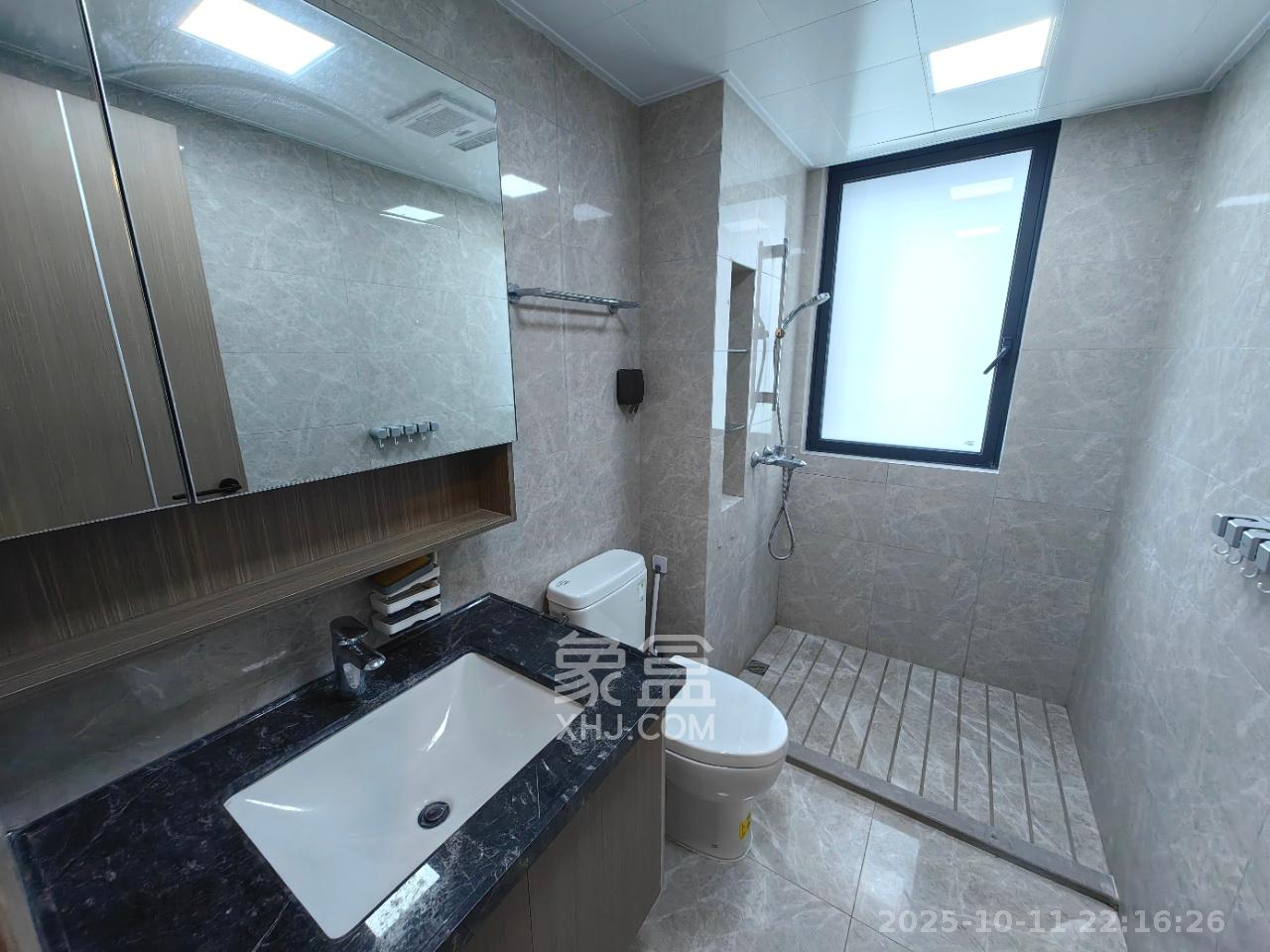 中海麓山境北区  4室2厅2卫    3000.0元/月室内图