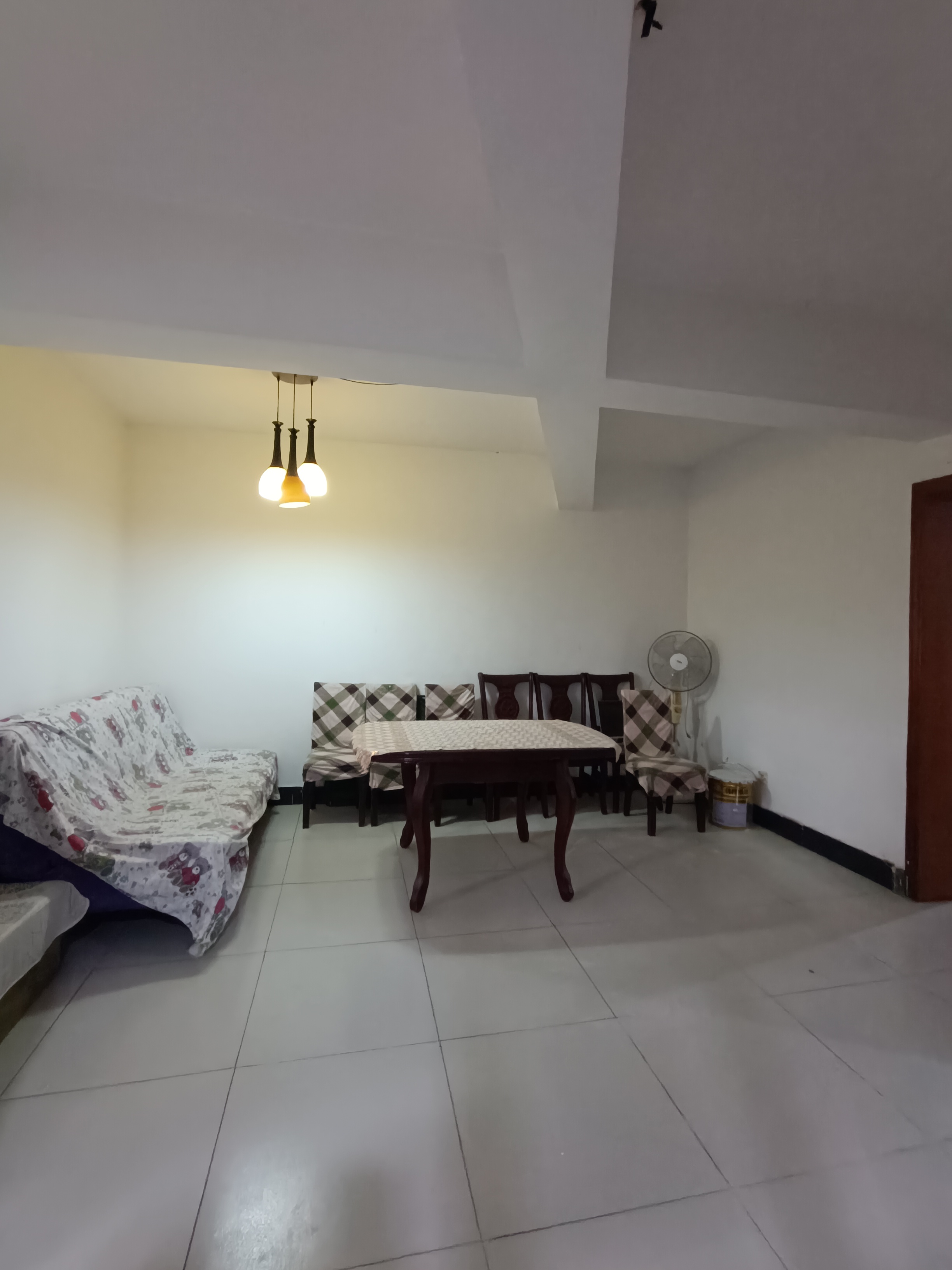 妇保巷21号  2室2厅1卫    33.0万客厅