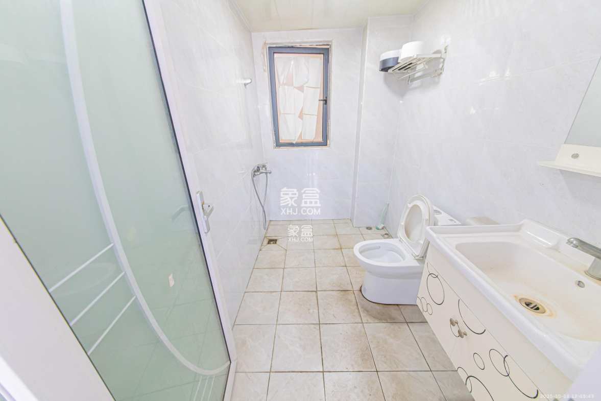 中建芙蓉嘉苑 3室2厅2卫 2200.0元/月 中建芙蓉嘉苑 3室2厅2卫 2200.0元/月室内图