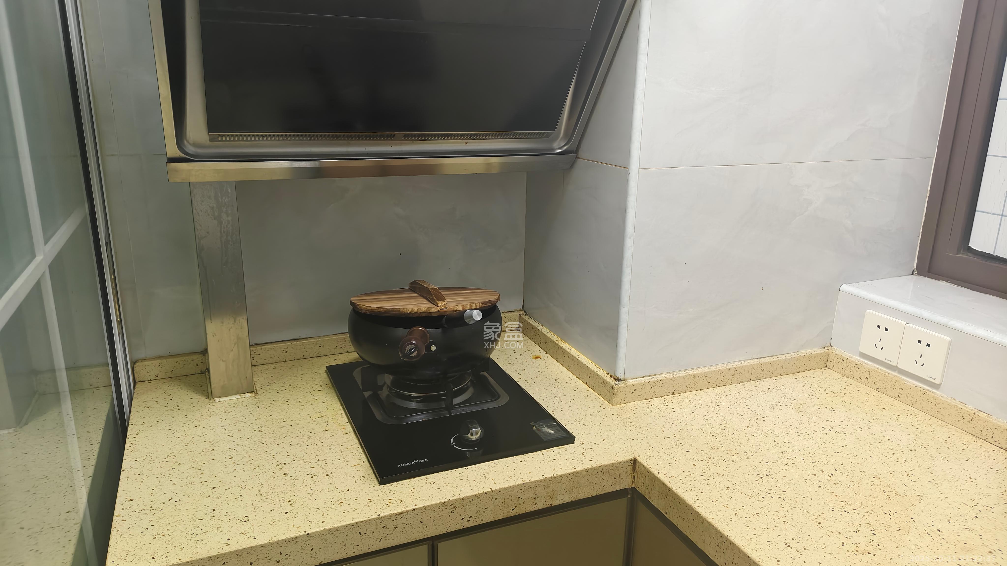 同鑫家园  1室1厅1卫    1300.0元/月室内图