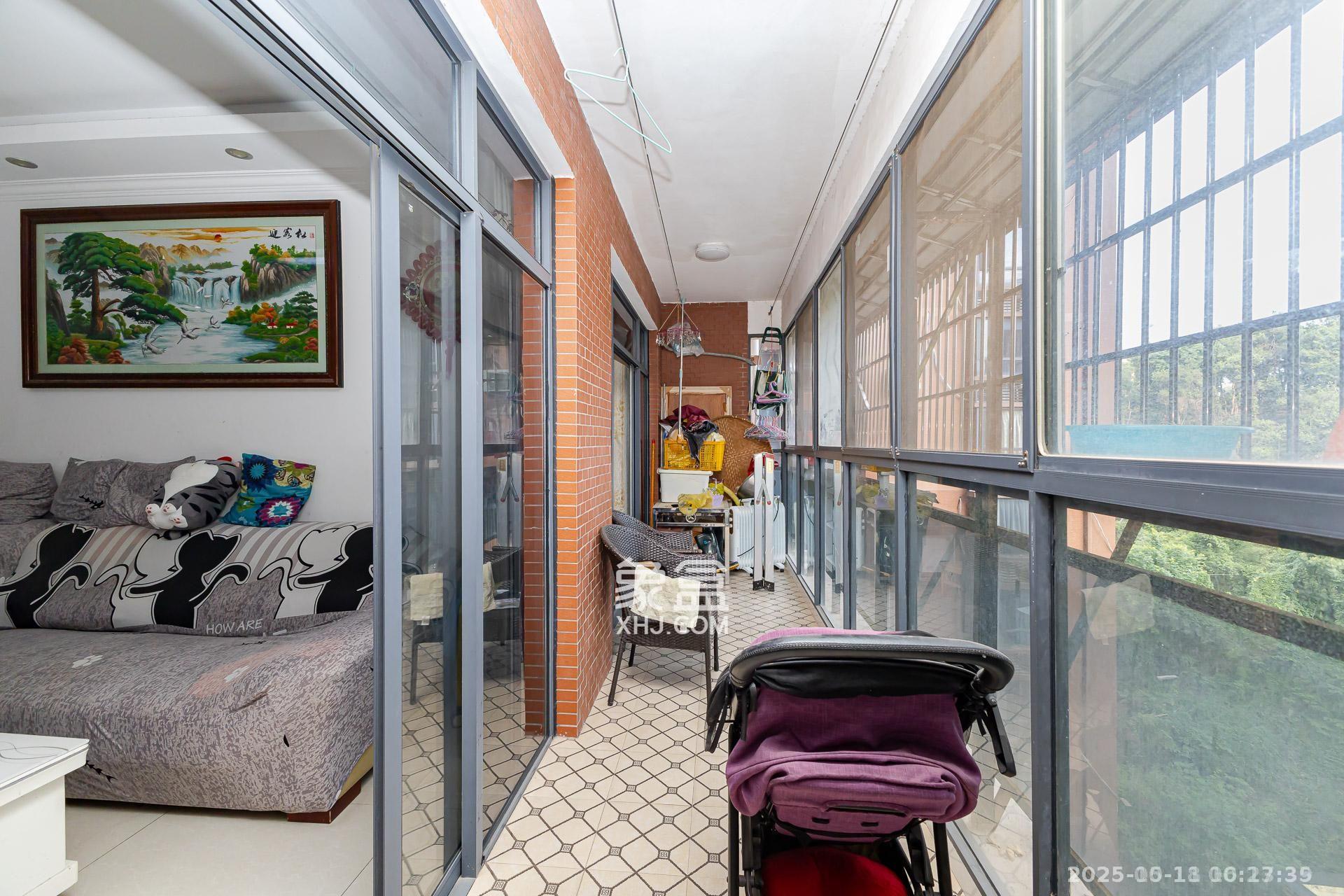 珠江东方明珠（新地东方明珠）三期  4室2厅2卫    2200.0元/月室内图