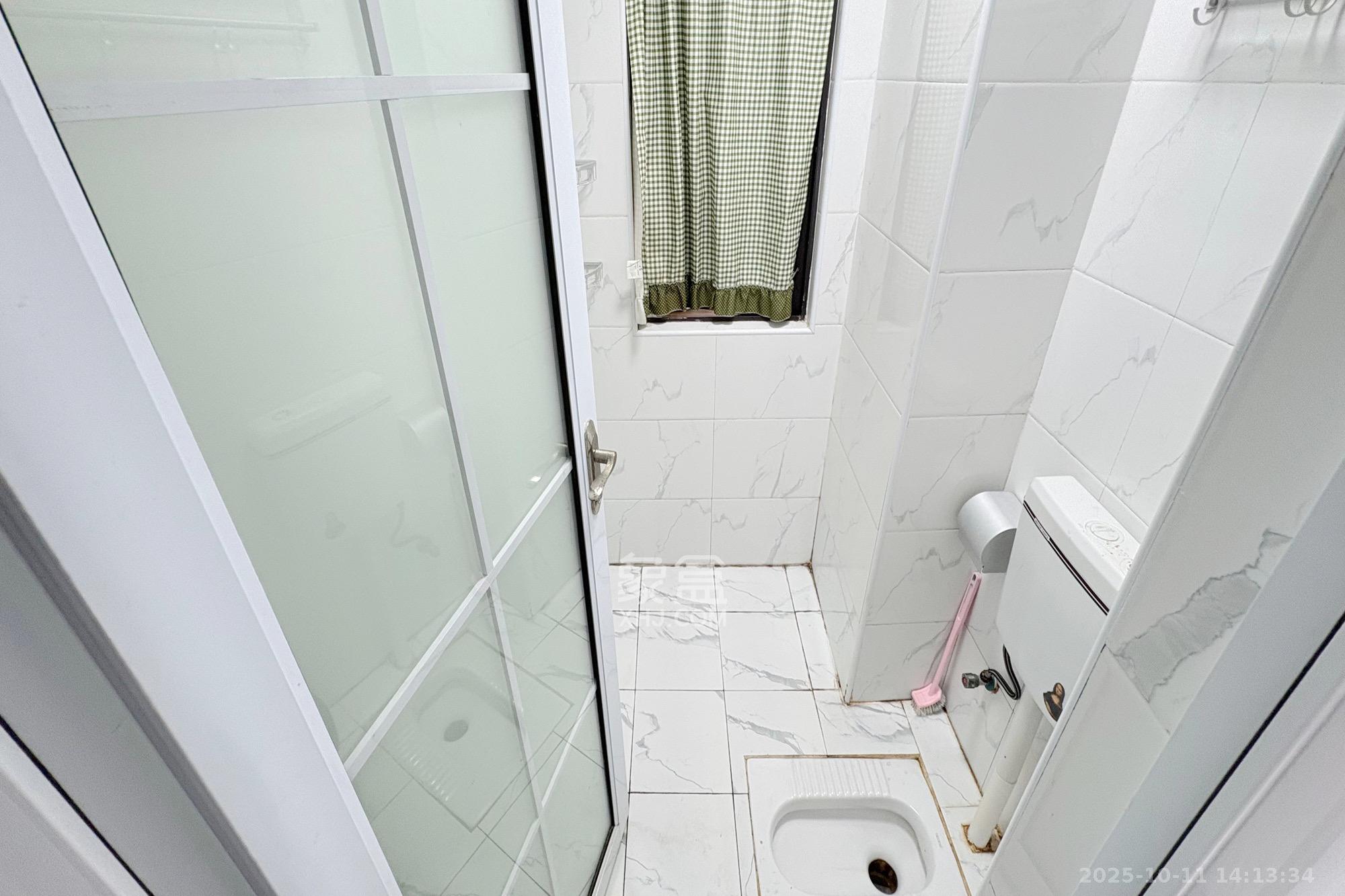 湘域城邦(湘域国际中心)  1室1厅1卫    2600.0元/月 湘域城邦(湘域国际中心)  1室1厅1卫    2600.0元/月室内图