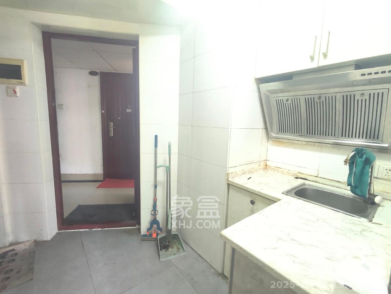 德庆水韵山城 1室1厅1卫 1200.0元/月 德庆水韵山城 1室1厅1卫 1200.0元/月室内图