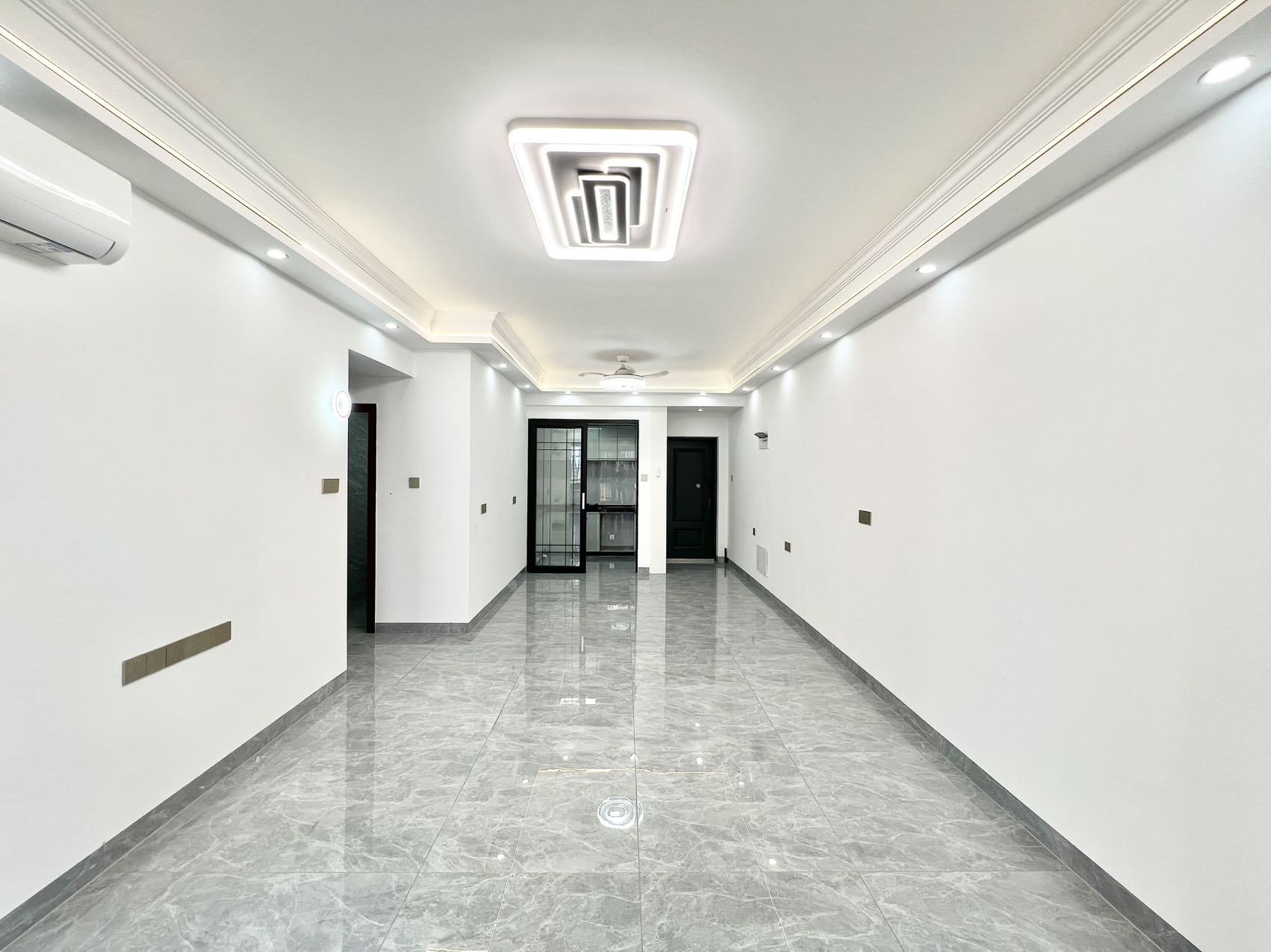 金城天鹅湖  3室2厅1卫    2400.0元/月室内图