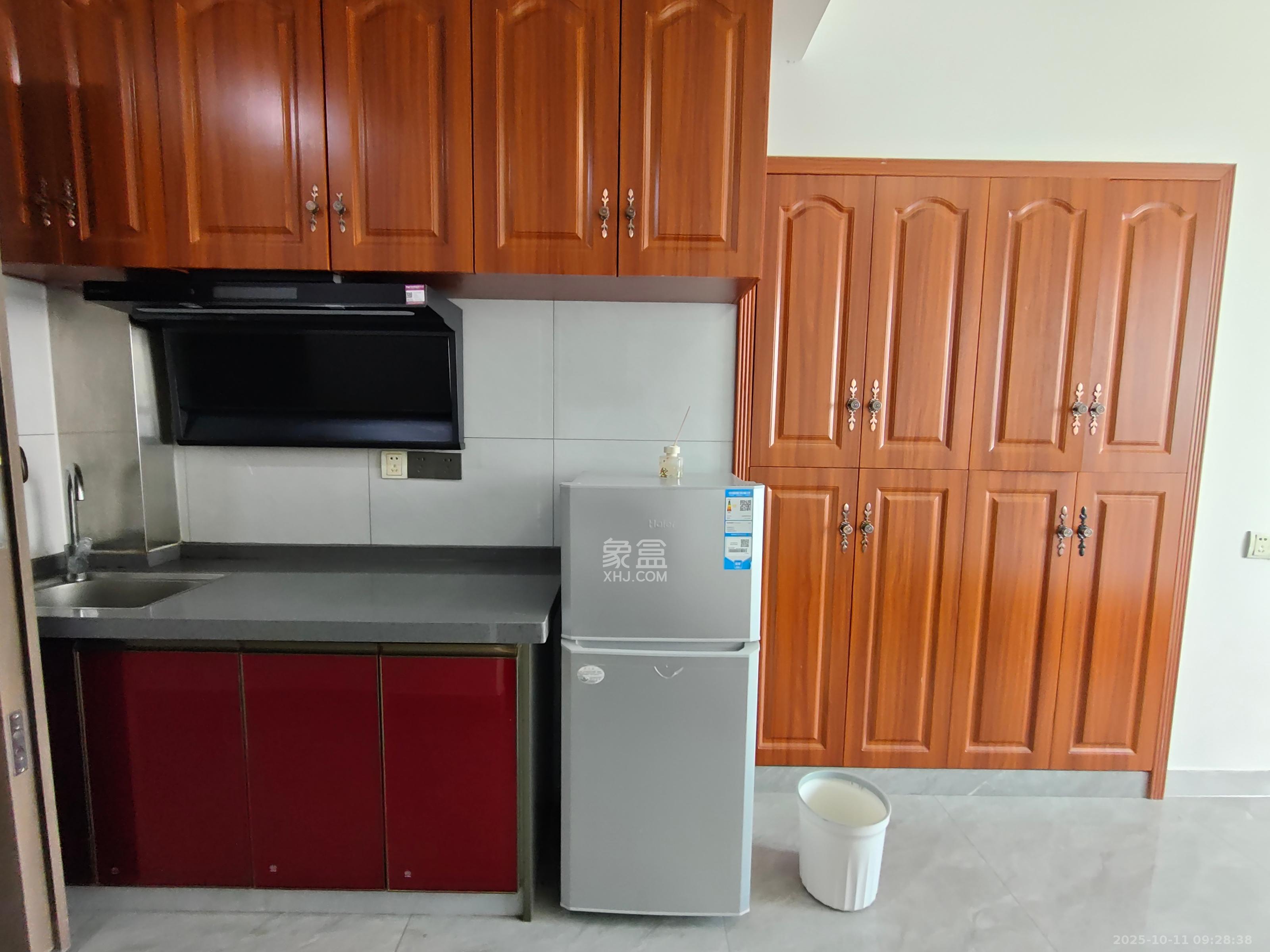 新城悦隽公园  1室1厅1卫    1200.0元/月室内图