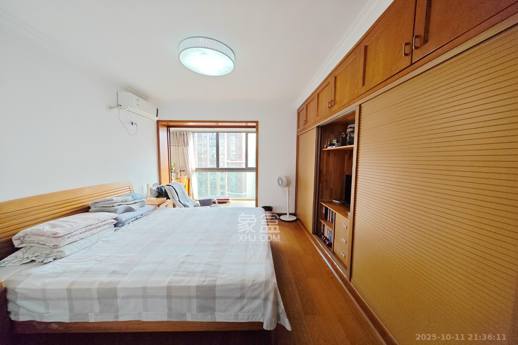 新城新世界一二三期  3室2厅2卫    118.0万 新城新世界一二三期  3室2厅2卫    118.0万卧室