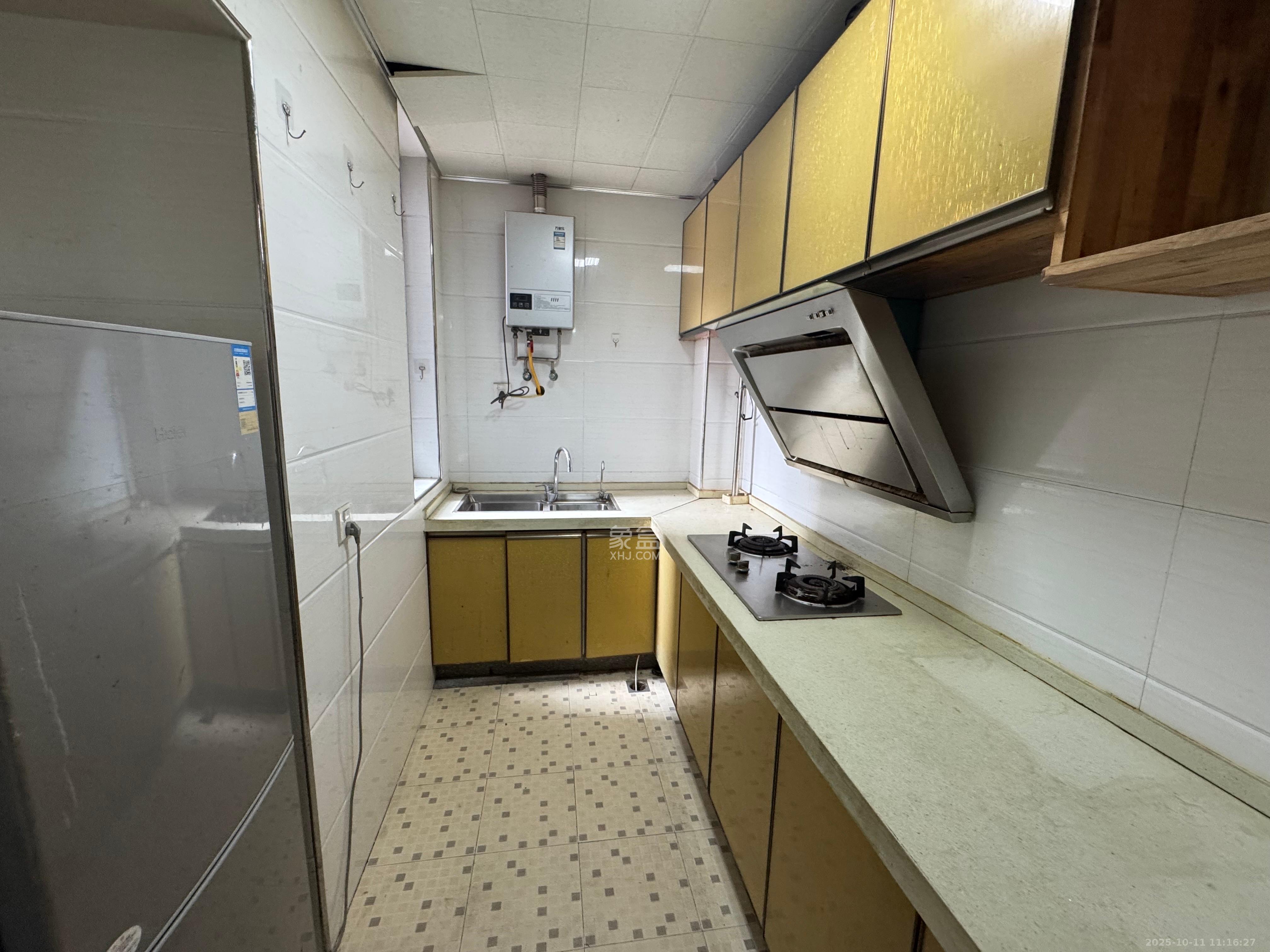 新城国际花都  2室2厅1卫    1500.0元/月室内图