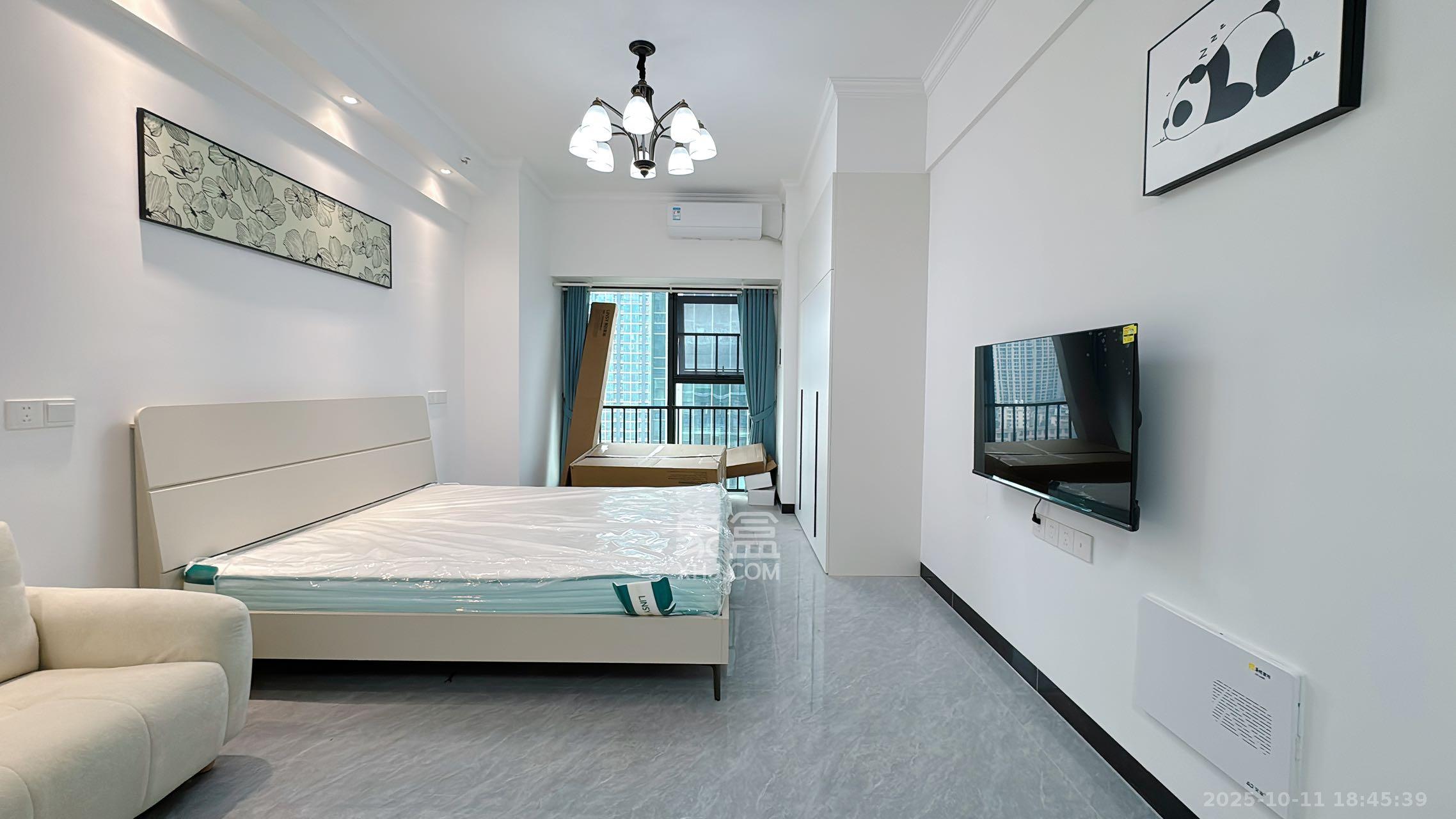 华润置地中心  1室0厅0卫    2500.0元/月 华润置地中心  1室0厅0卫    2500.0元/月