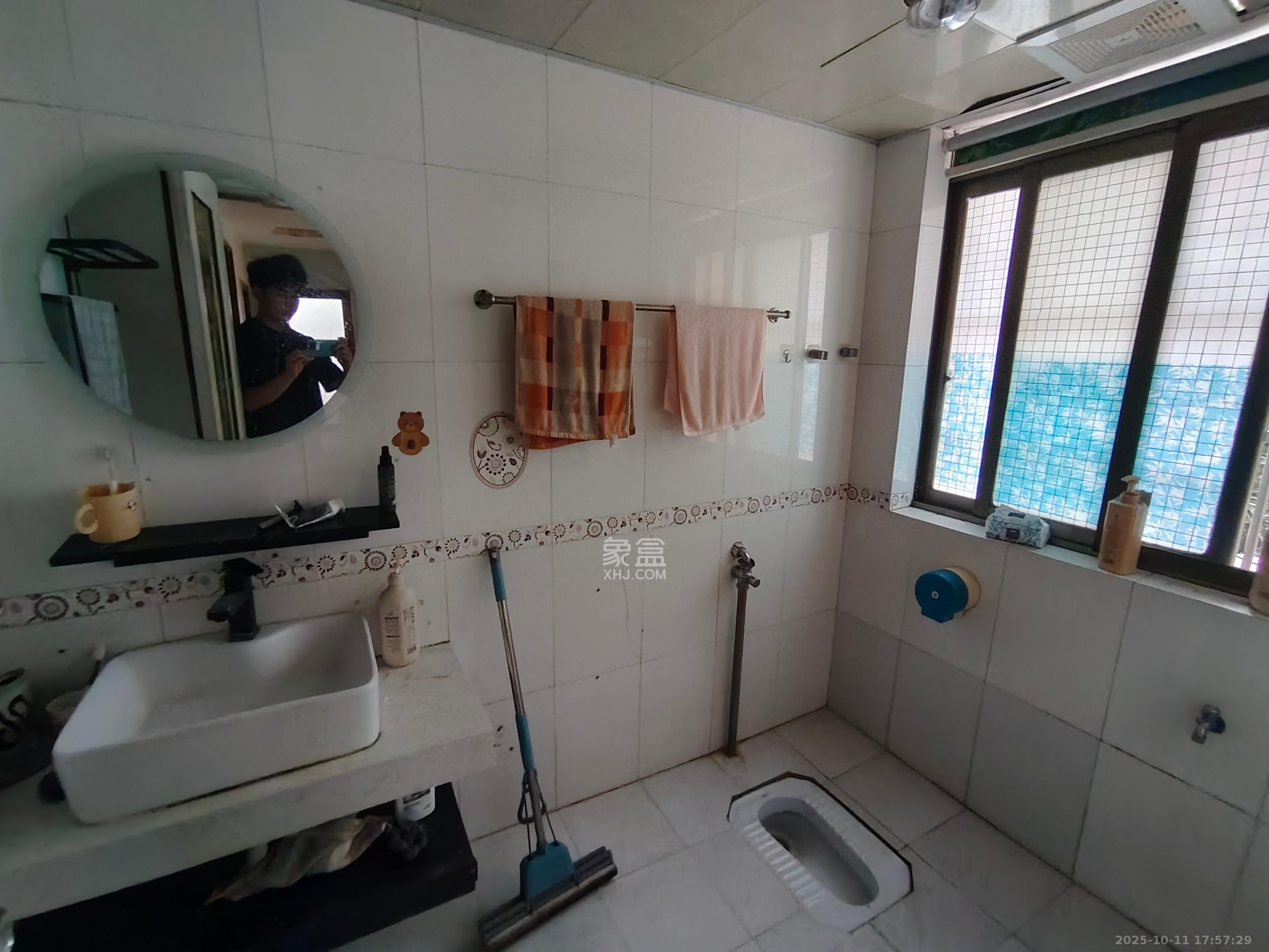 黄鹤小区2片  3室2厅1卫    1800.0元/月室内图