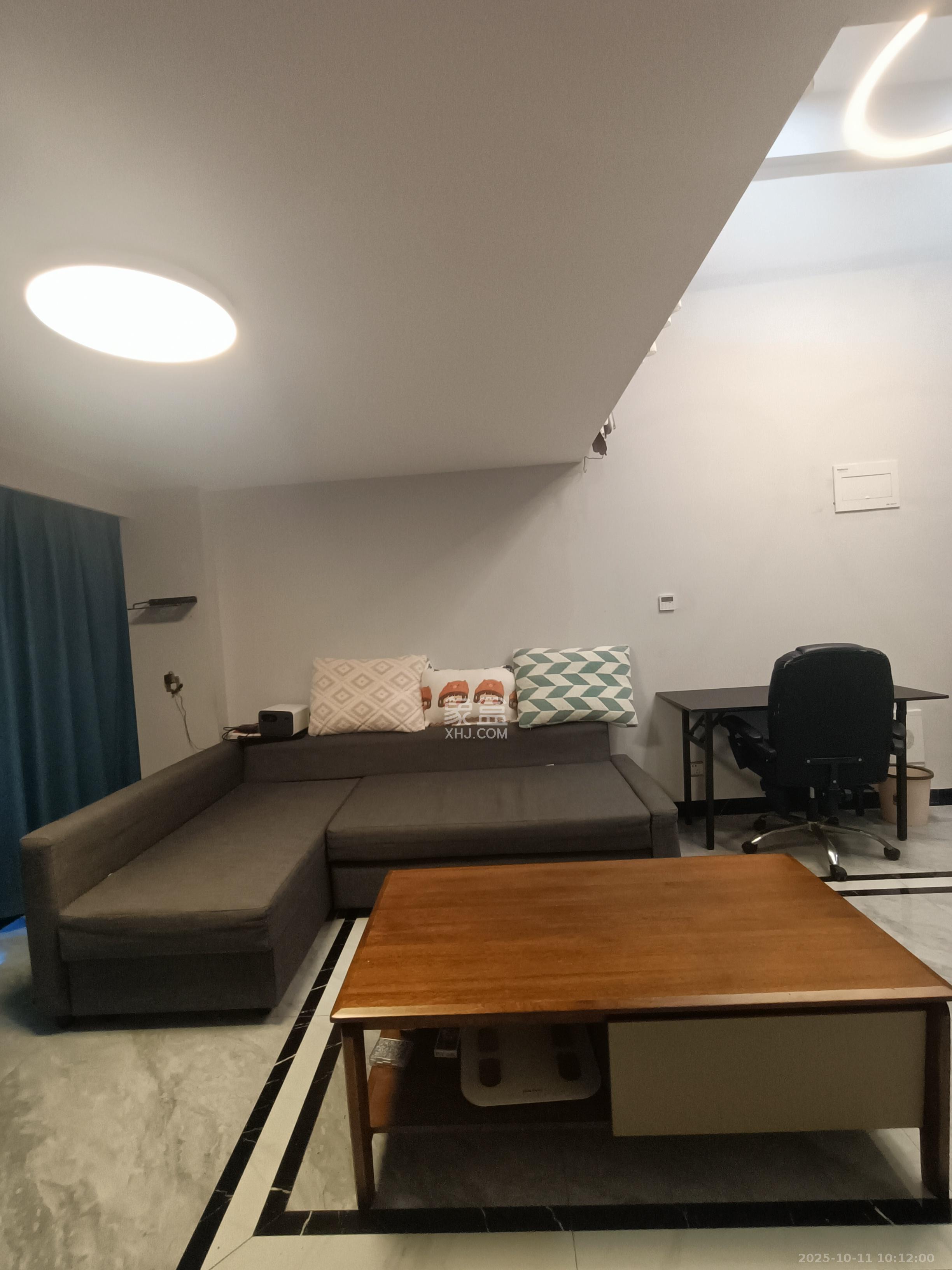 荣盛花语书苑  1室0厅0卫    2000.0元/月室内图