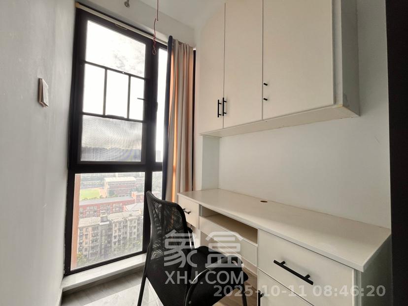 荣悦台 1室1厅1卫 2600.0元/月 荣悦台 1室1厅1卫 2600.0元/月室内图