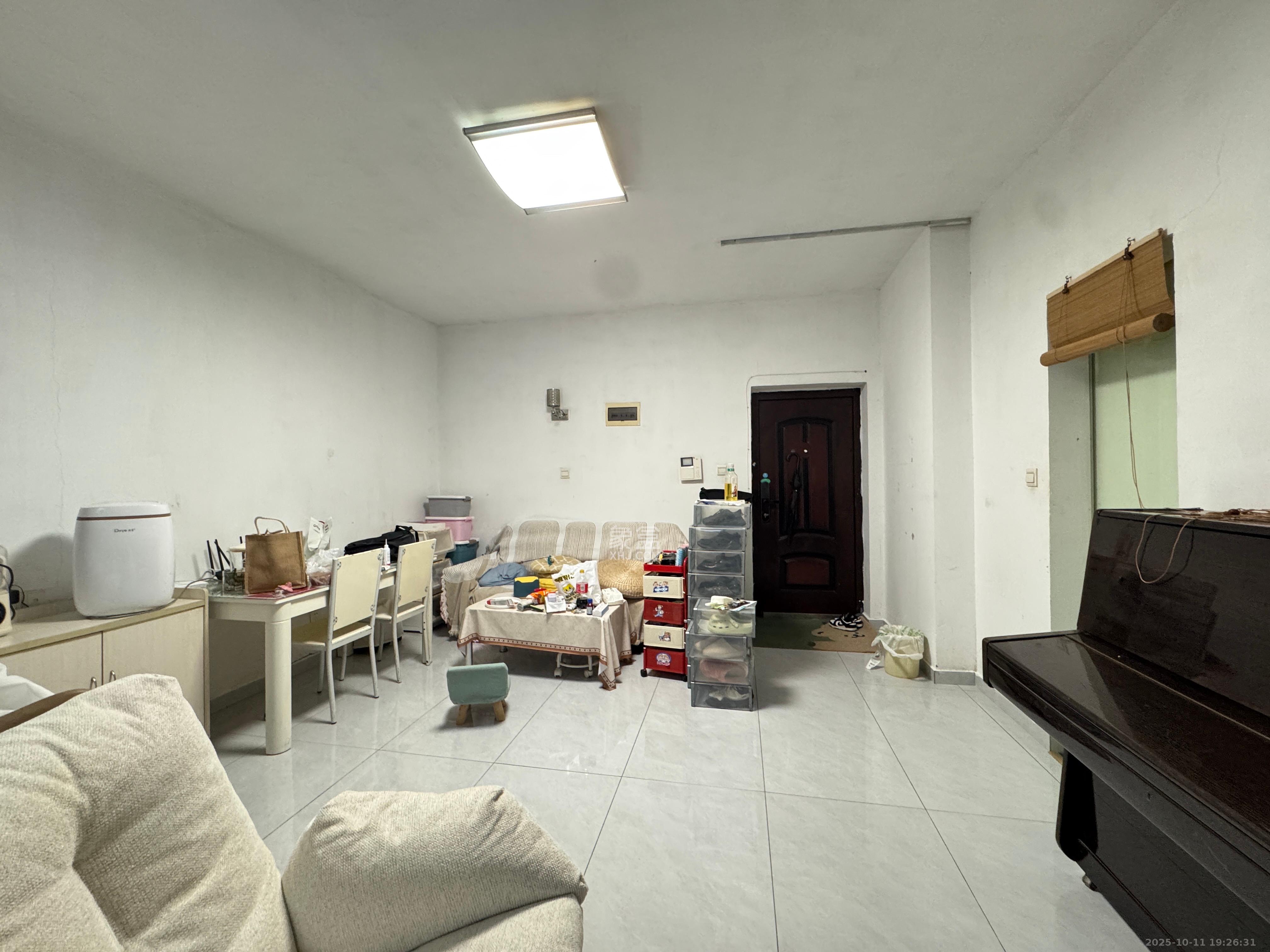 中房F联邦  2室2厅1卫    1700.0元/月 中房F联邦  2室2厅1卫    1700.0元/月