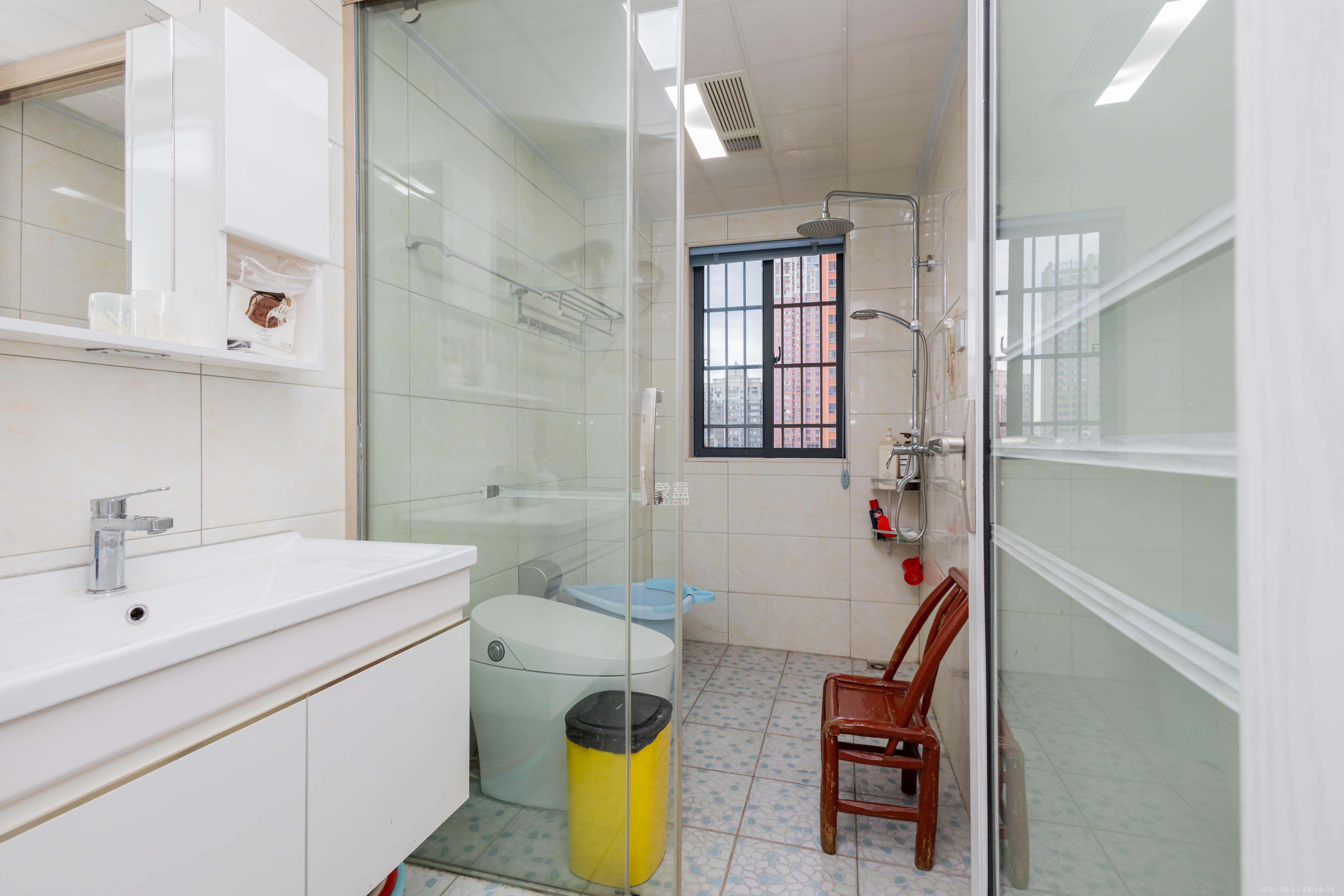 辉宏橄榄城  4室2厅2卫    86.0万 辉宏橄榄城  4室2厅2卫    86.0万卫生间