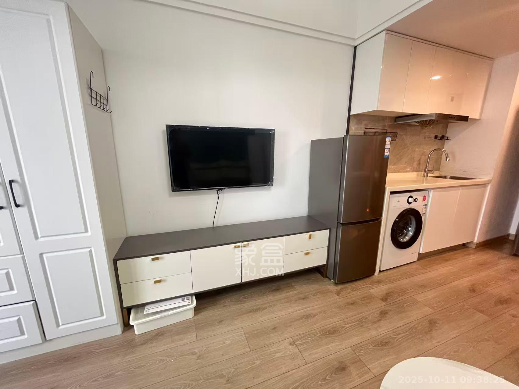 新城和樾(新城和樾公馆)  1室1厅1卫    1100.0元/月 新城和樾(新城和樾公馆)  1室1厅1卫    1100.0元/月