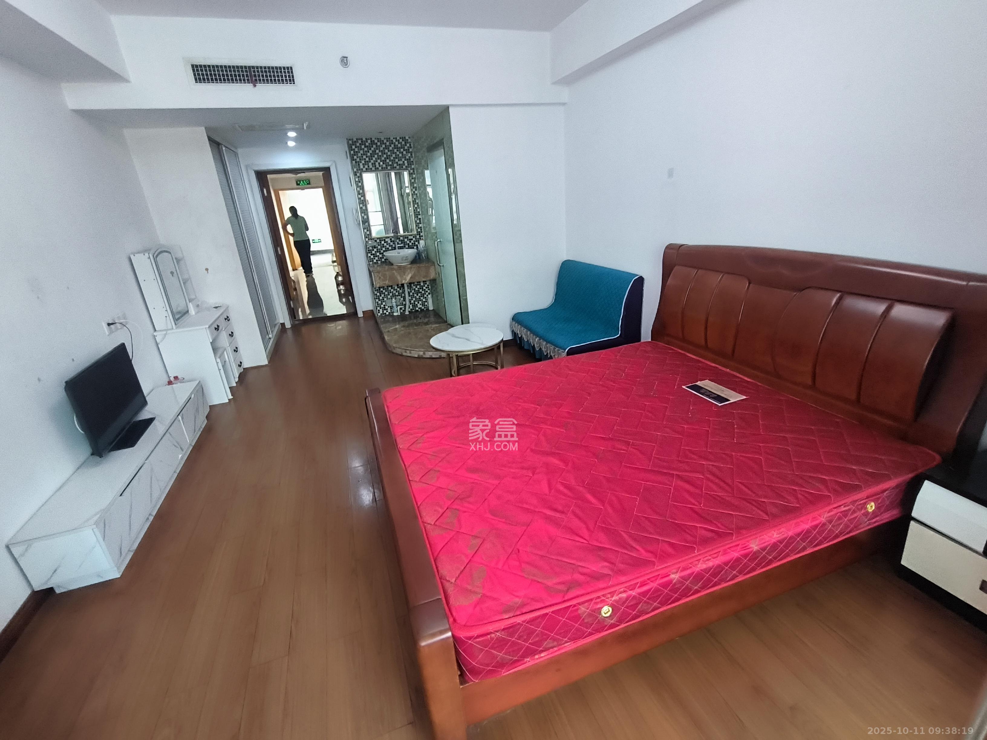 泉昇同福大厦  1室1厅1卫    1800.0元/月室内图