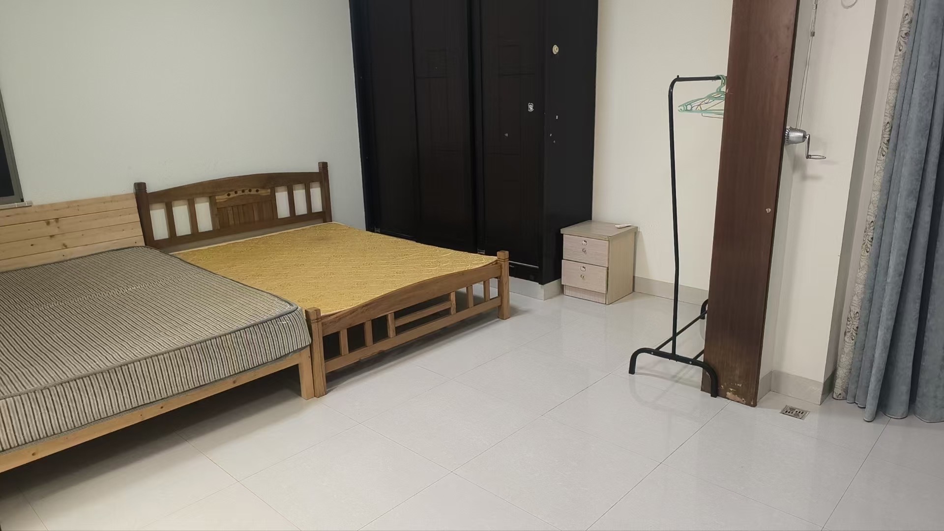 南海绿洲 3室2厅2卫 147.0万 南海绿洲 3室2厅2卫 147.0万客厅