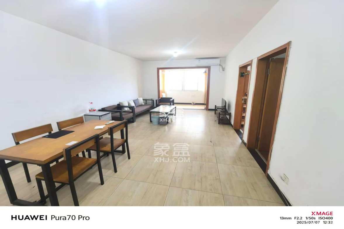 麓山才苑  2室2厅1卫    2800.0元/月 麓山才苑  2室2厅1卫    2800.0元/月室内图