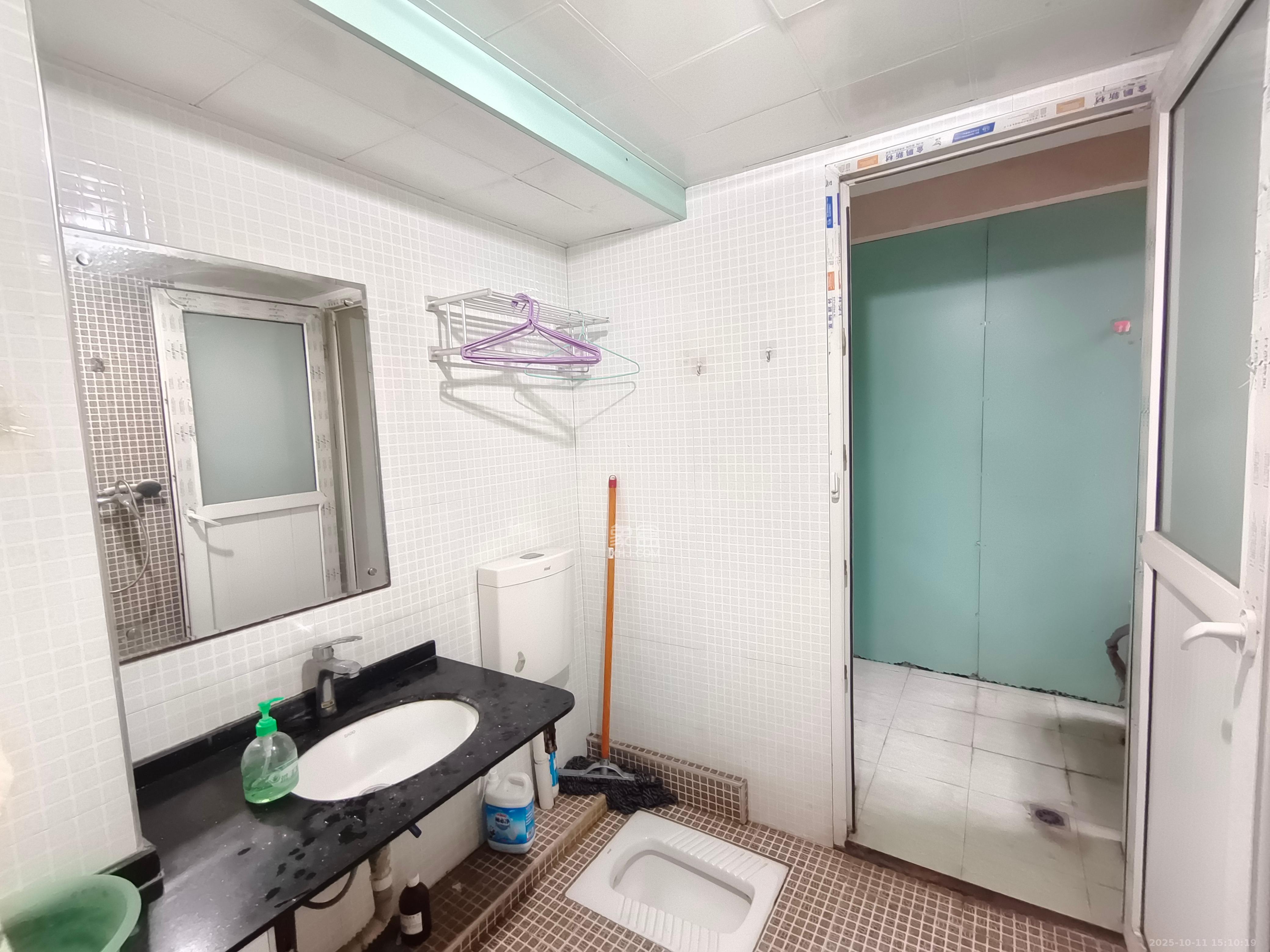 益佳苑  1室1厅1卫    2500.0元/月 益佳苑  1室1厅1卫    2500.0元/月室内图