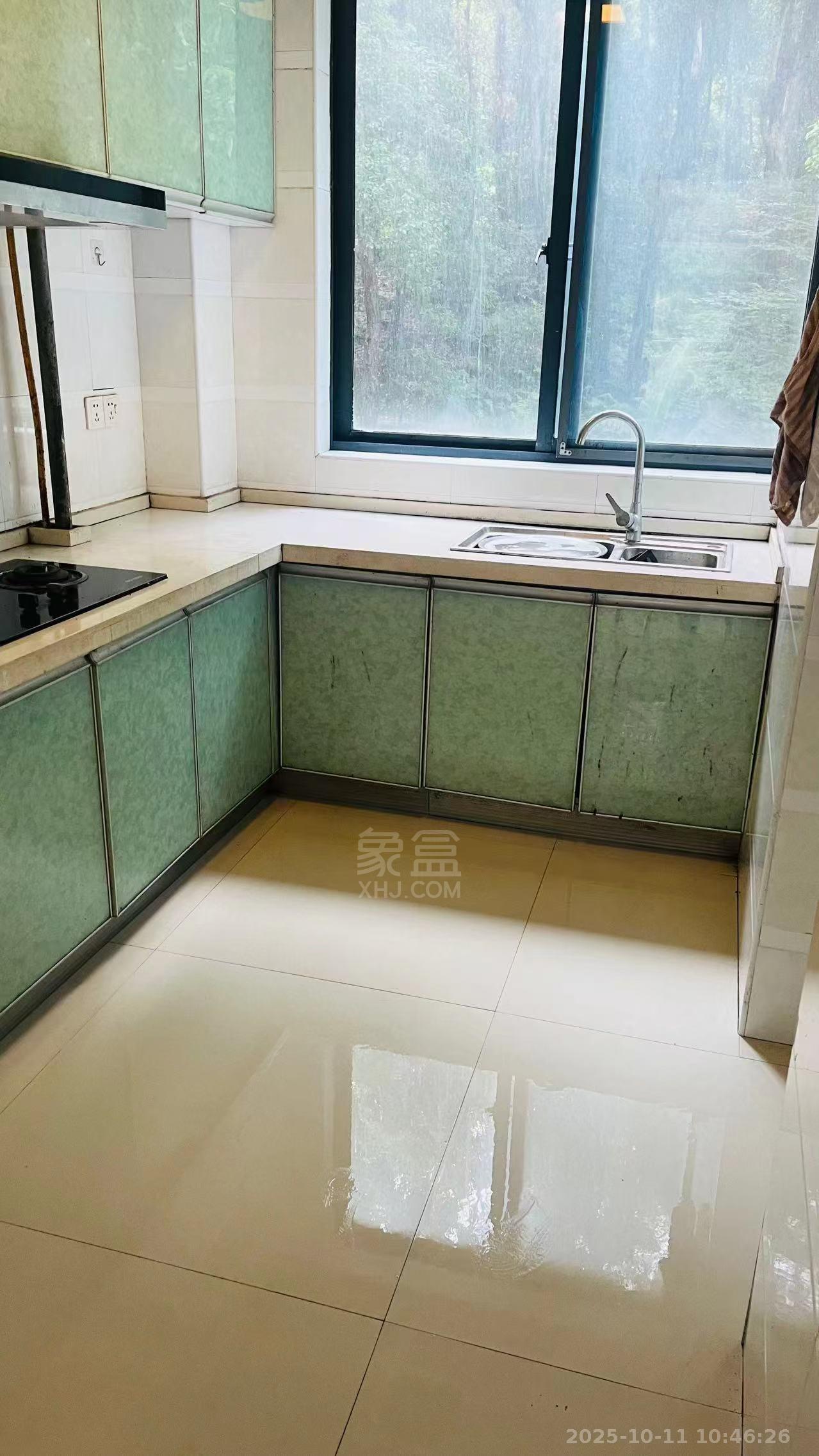 山水国际 3室2厅2卫 1500.0元/月 山水国际 3室2厅2卫 1500.0元/月室内图