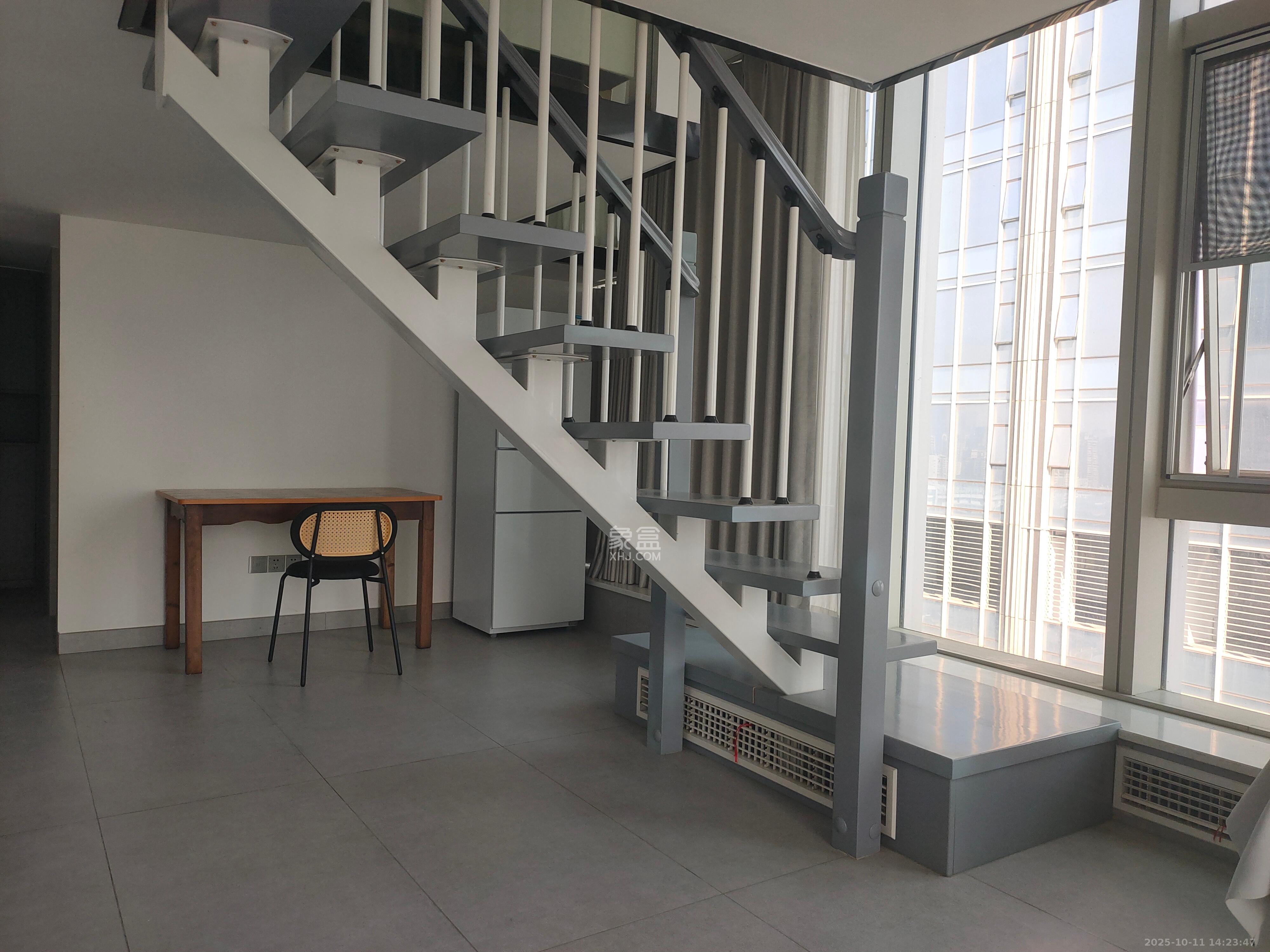 敬天广场  2室2厅2卫    4000.0元/月室内图