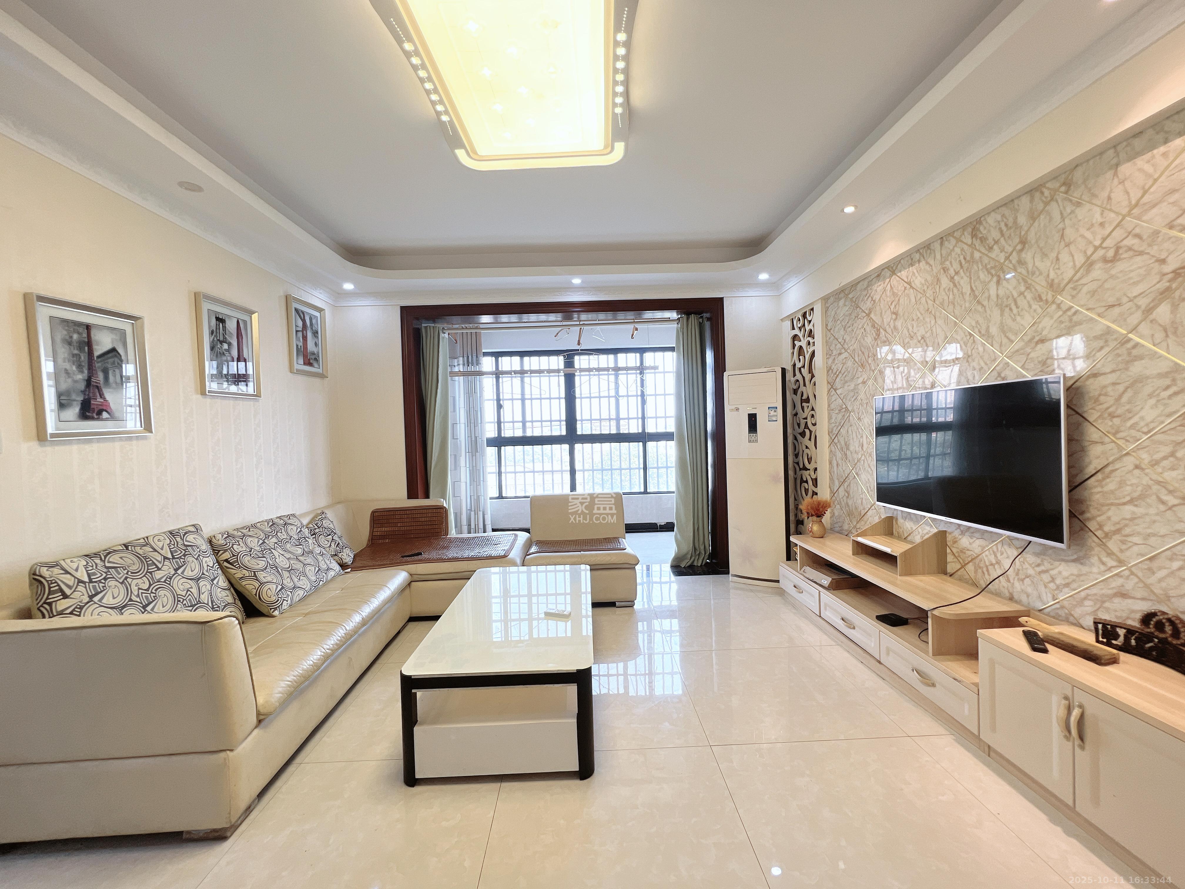 丰源国际  3室2厅1卫    2200.0元/月