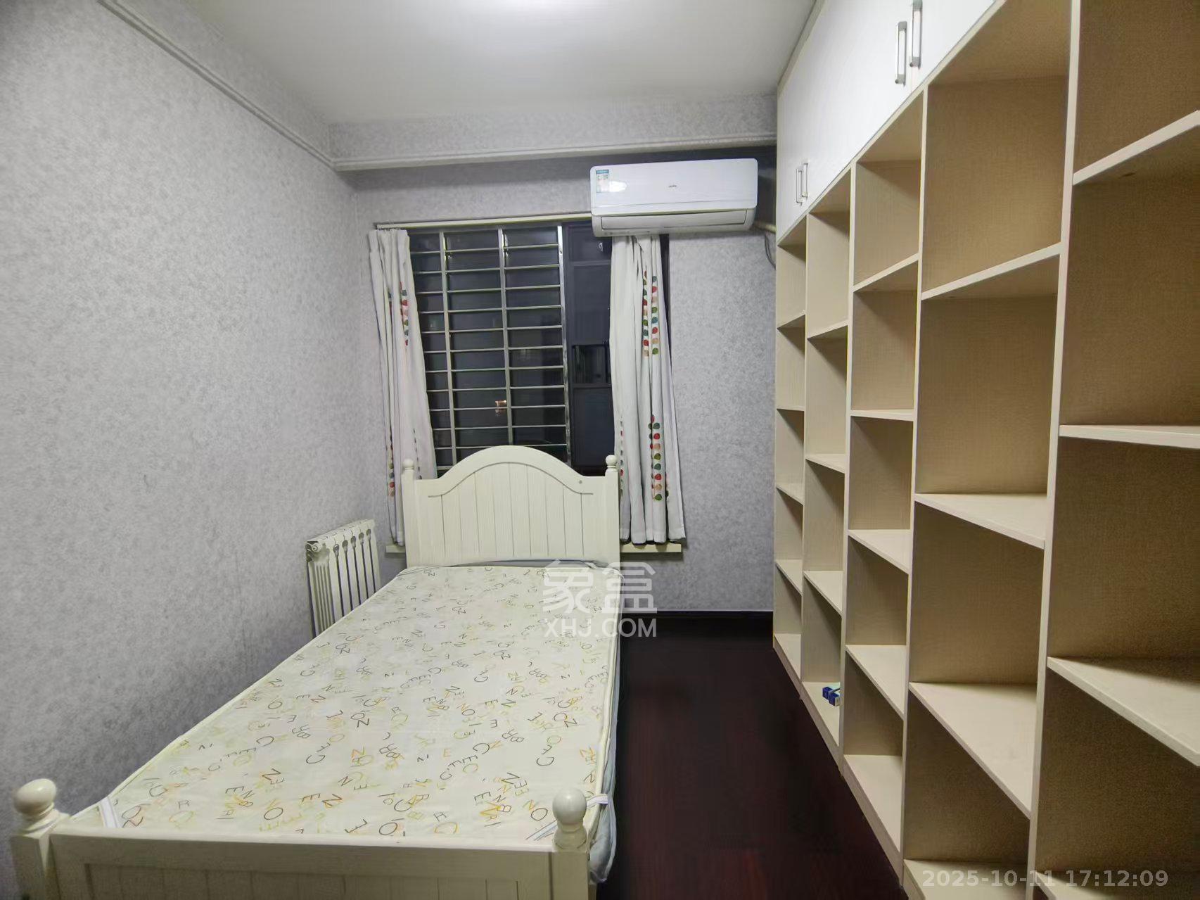 中海国际二期  4室2厅2卫    2500.0元/月 中海国际二期  4室2厅2卫    2500.0元/月室内图