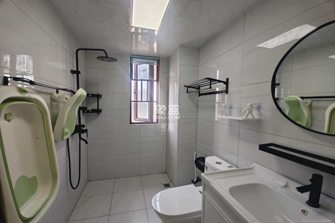 卓越浅水湾 4室2厅2卫 3000.0元/月 卓越浅水湾 4室2厅2卫 3000.0元/月室内图