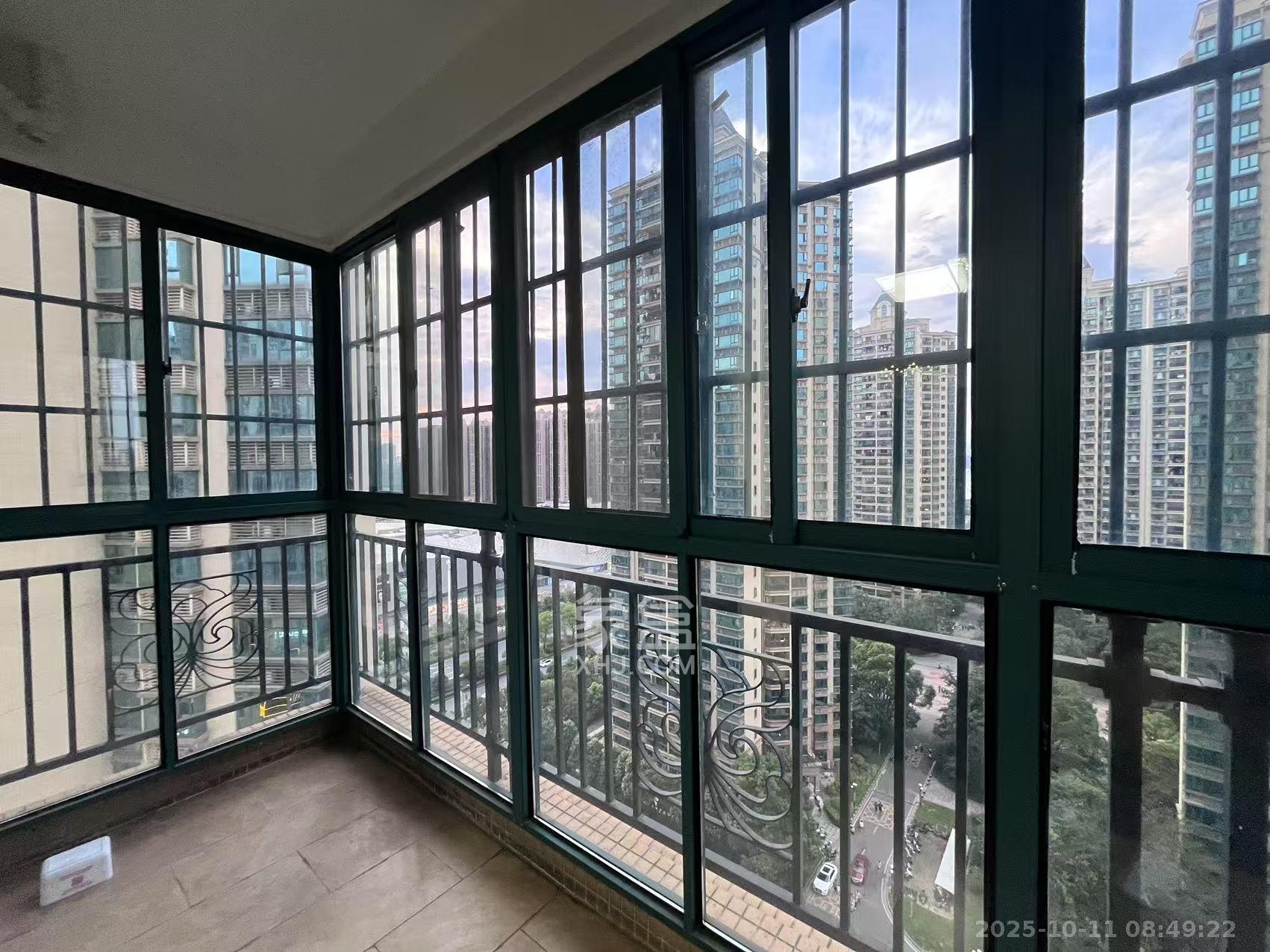 恒大翡翠华庭  3室2厅1卫    2000.0元/月室内图