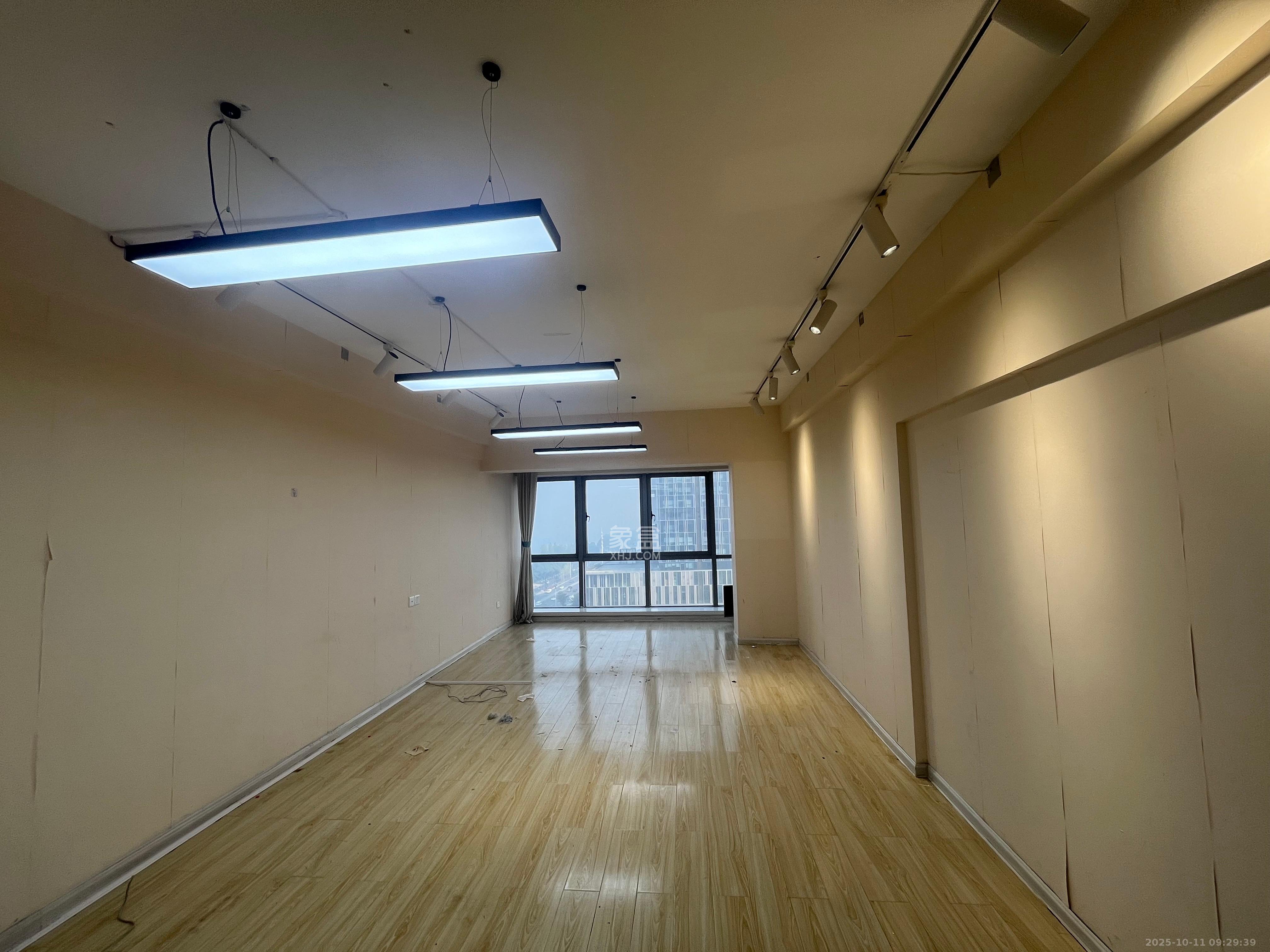 保利国际广场 1室1厅1卫 2000.0元/月 保利国际广场 1室1厅1卫 2000.0元/月室内图