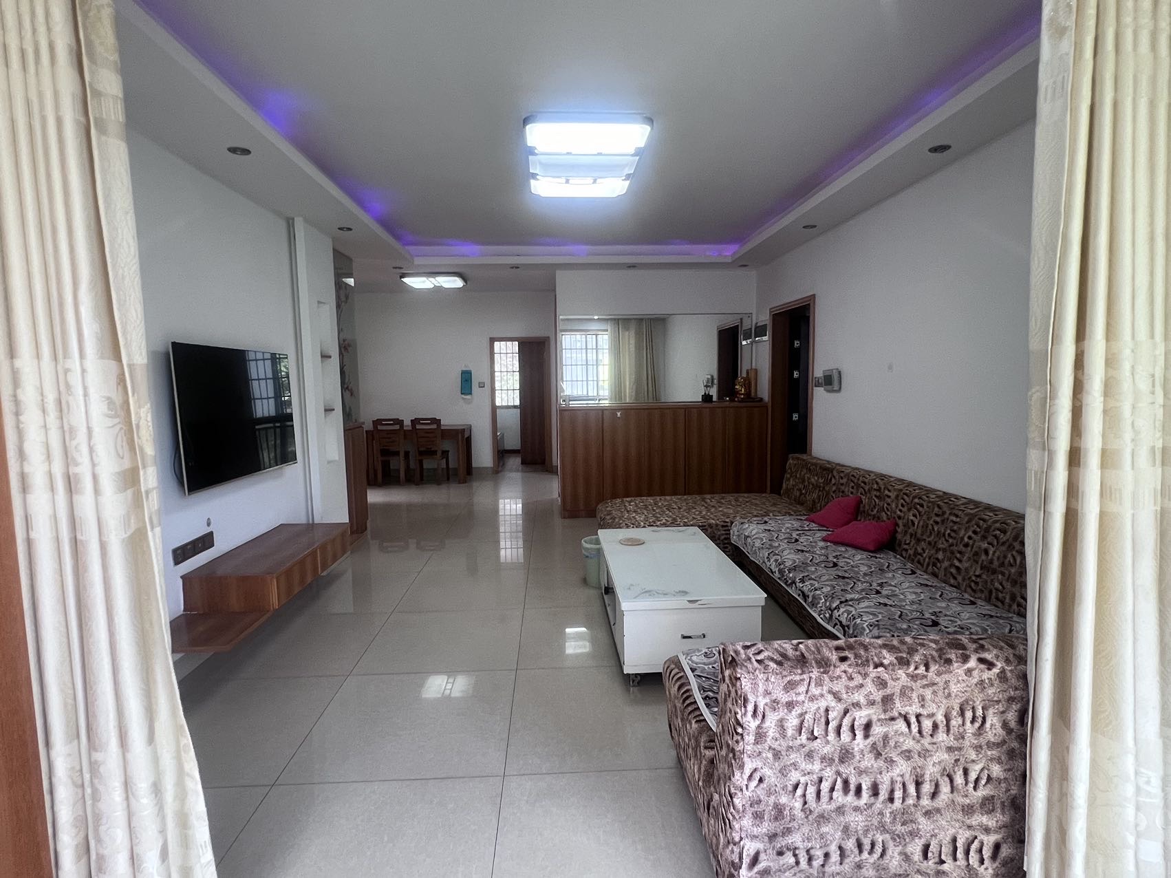 云顶上品  3室2厅1卫    1280.0元/月 云顶上品  3室2厅1卫    1280.0元/月室内图