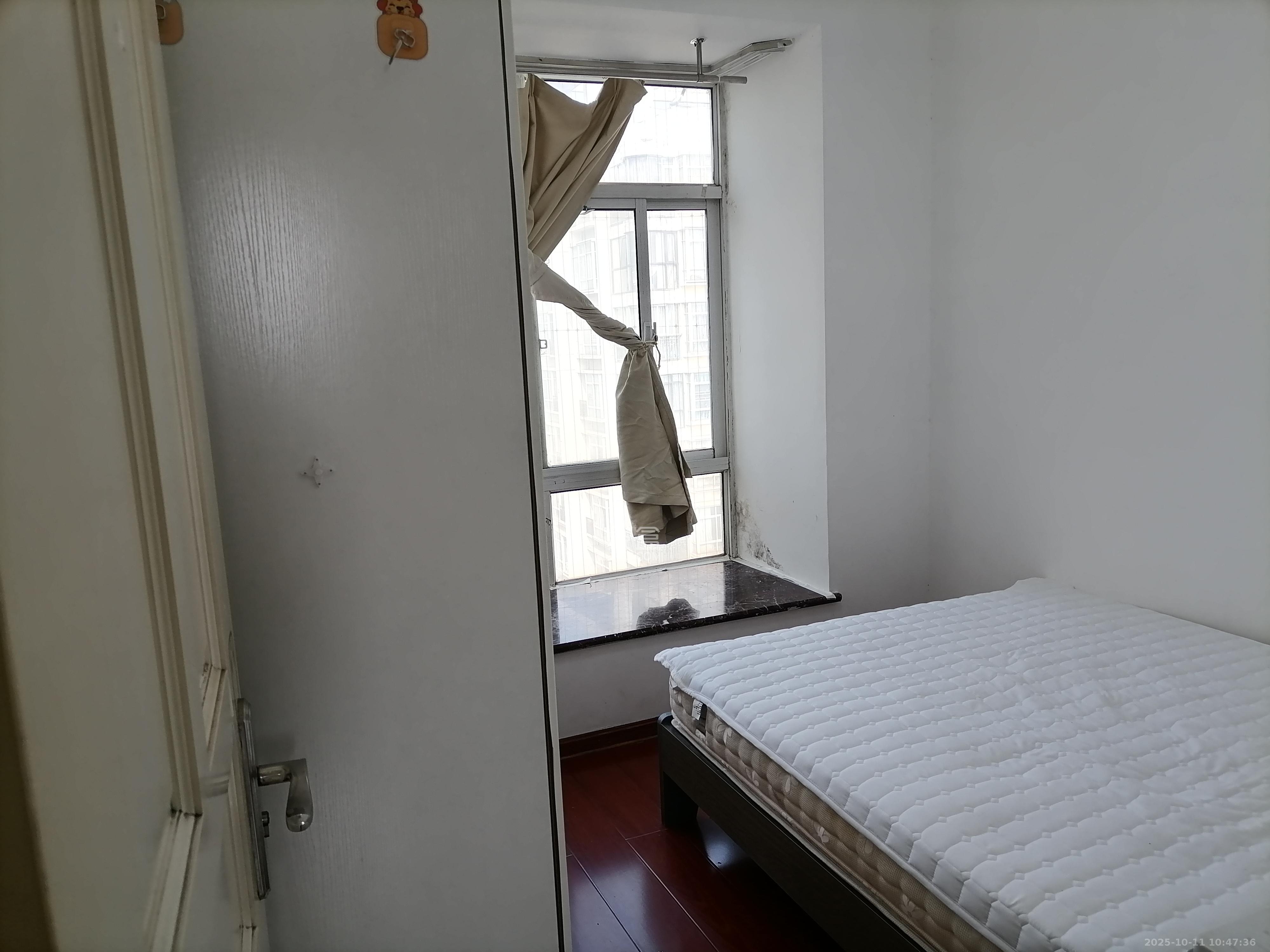 顺天黄金海岸 3室2厅1卫 2500.0元/月 顺天黄金海岸 3室2厅1卫 2500.0元/月室内图