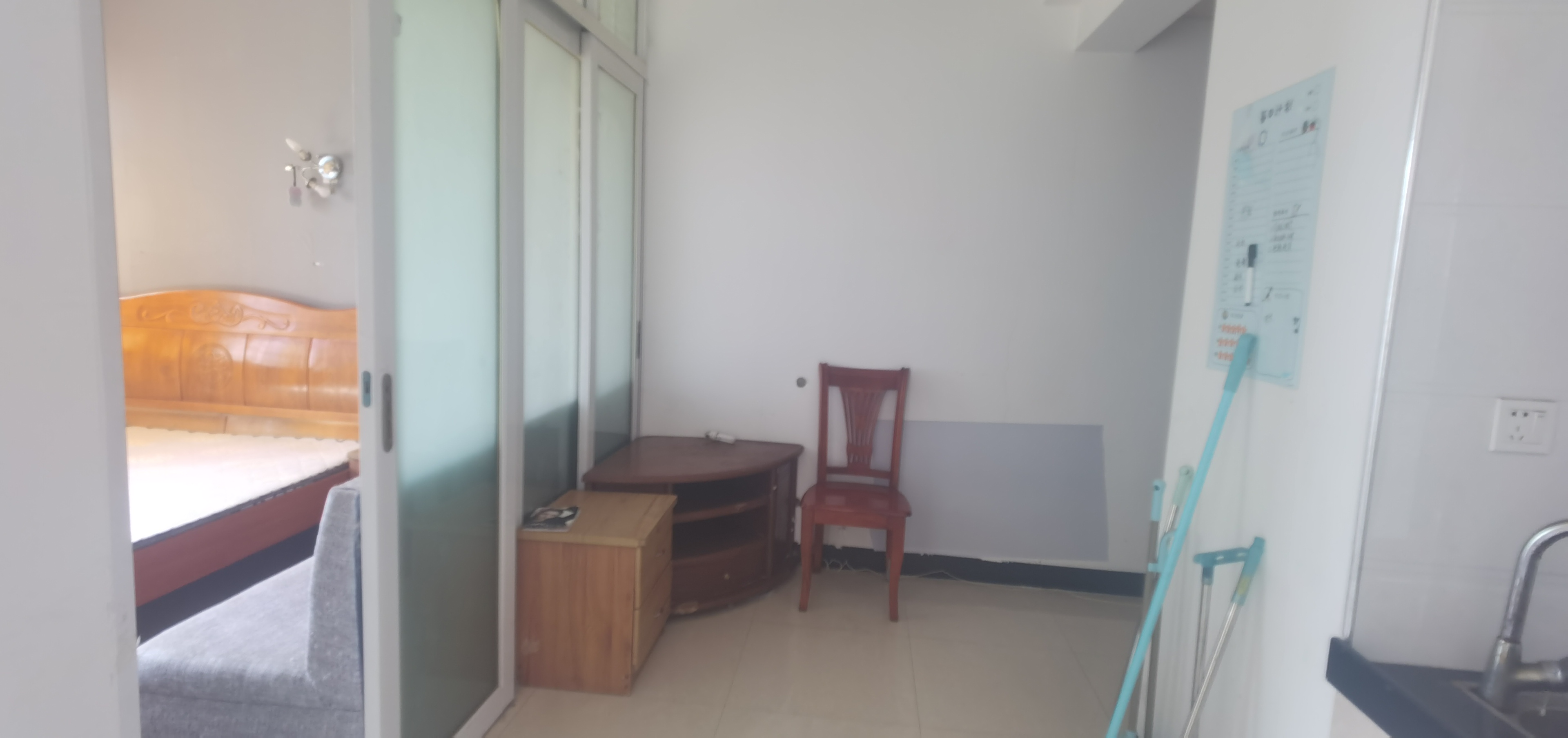 东方豪苑 1室0厅0卫 650.0元/月 东方豪苑 1室0厅0卫 650.0元/月室内图