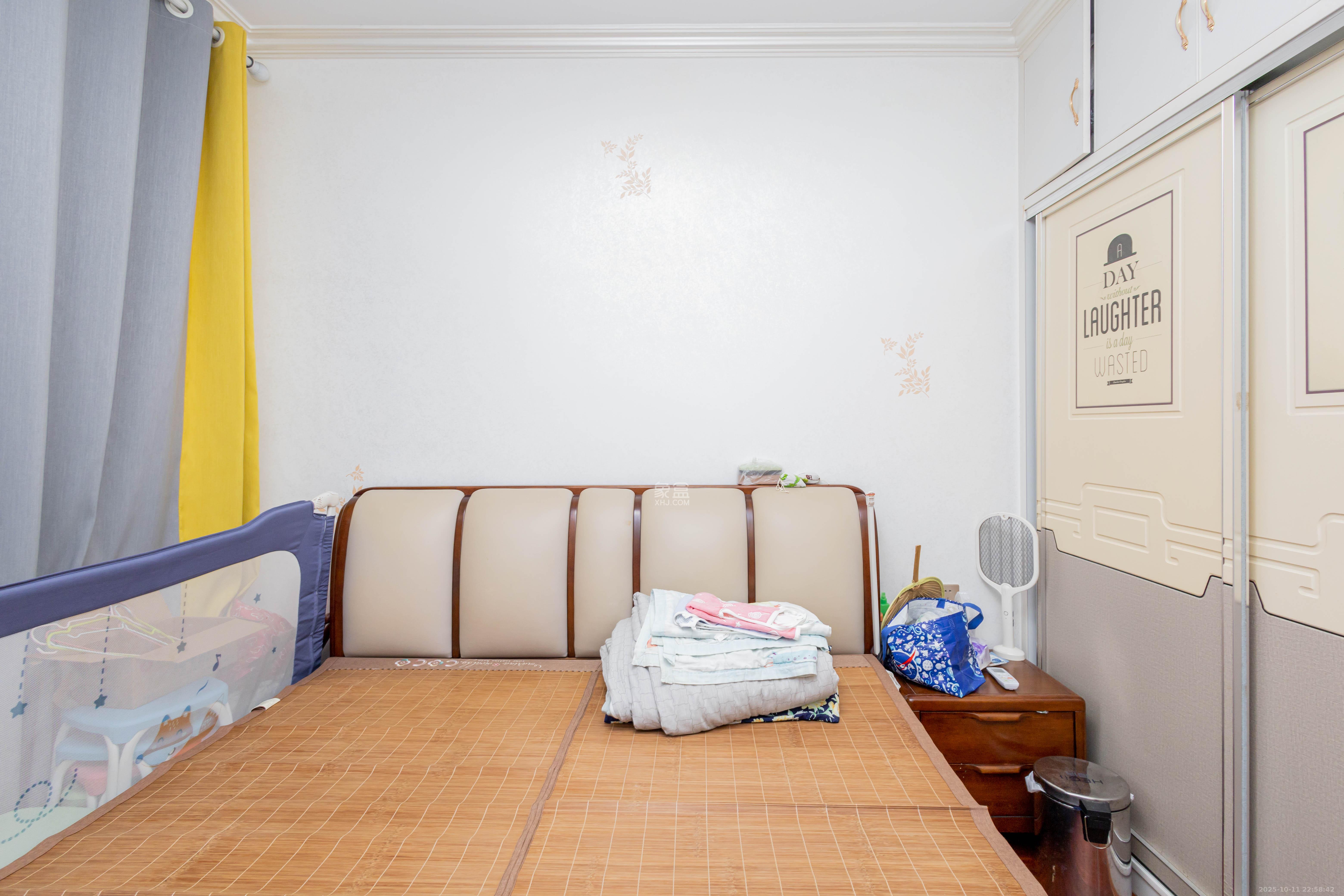 辉宏橄榄城  4室2厅2卫    86.0万卧室