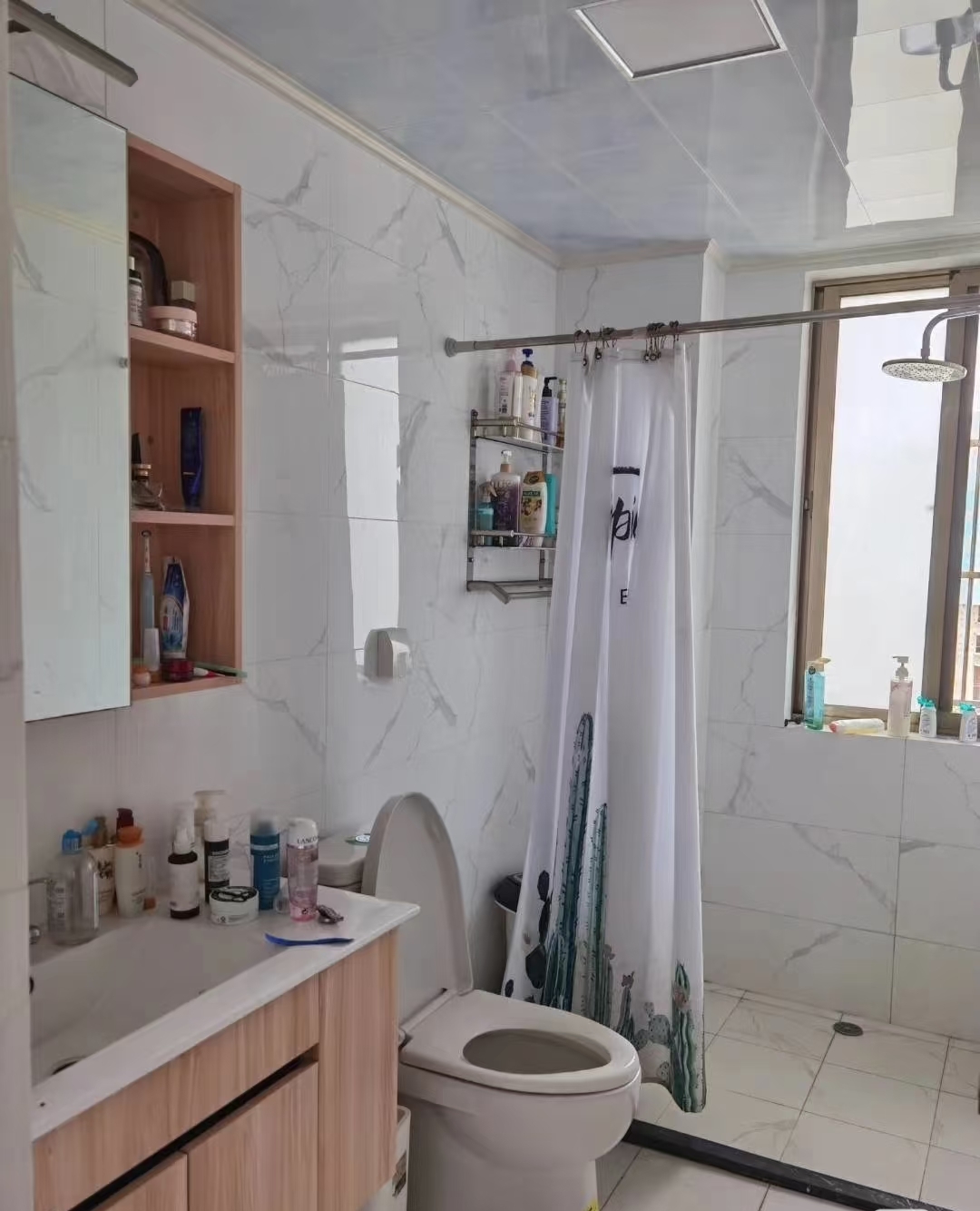 省委党校宿舍(红城湖路)  3室2厅1卫    3300.0元/月 省委党校宿舍(红城湖路)  3室2厅1卫    3300.0元/月室内图