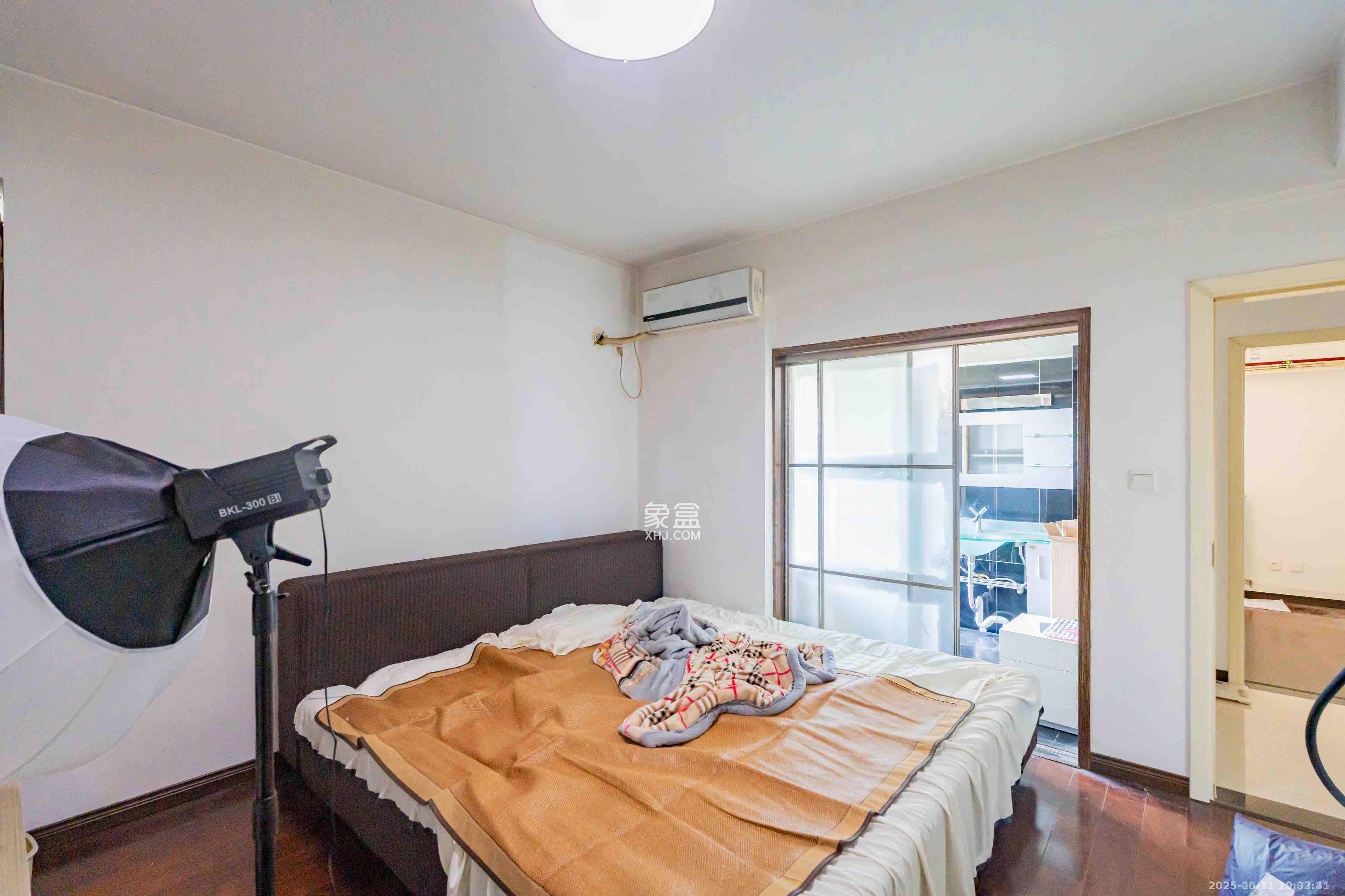 华盛新外滩 4室2厅2卫 5200.0元/月 华盛新外滩 4室2厅2卫 5200.0元/月室内图