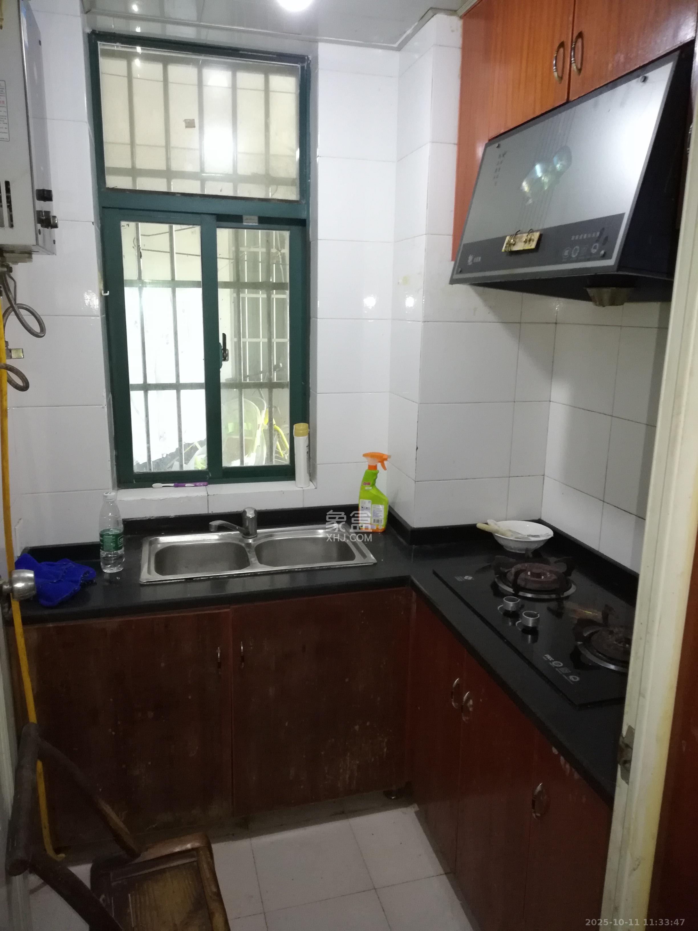 高桥财富大厦  1室1厅1卫    1400.0元/月 高桥财富大厦  1室1厅1卫    1400.0元/月室内图