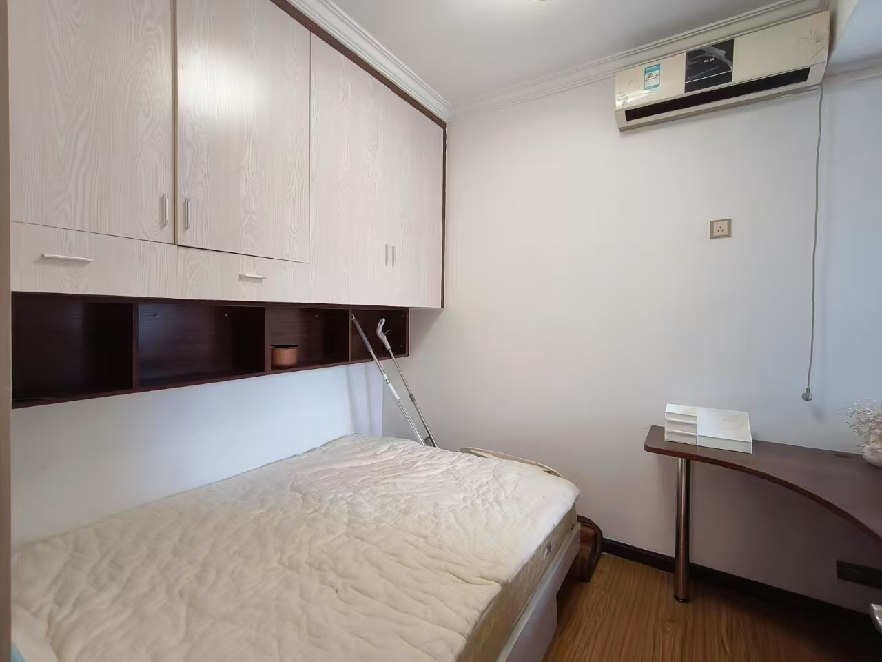 旺佳华府  2室2厅1卫    1300.0元/月室内图