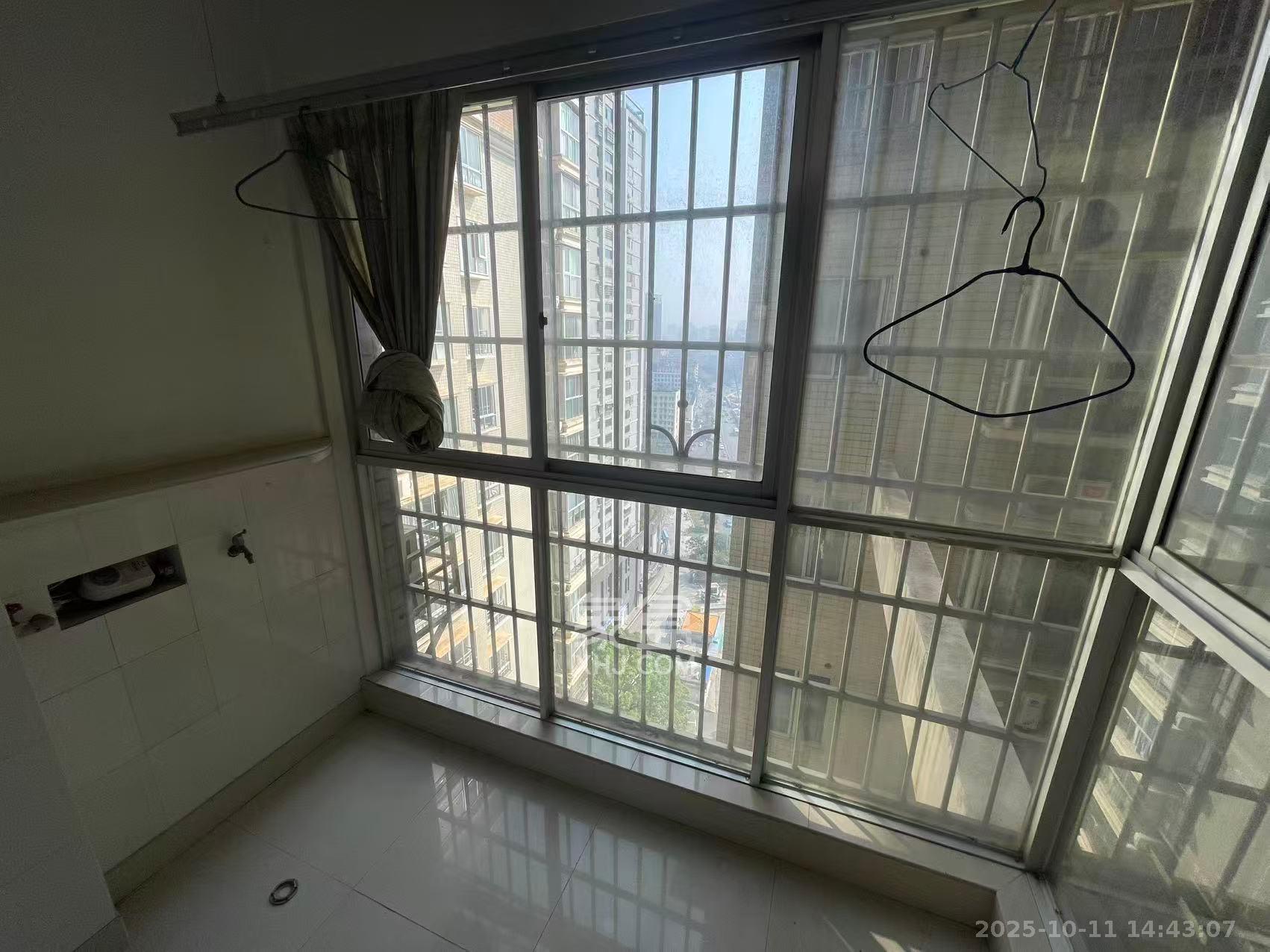 路桥大厦  4室2厅2卫    2700.0元/月室内图