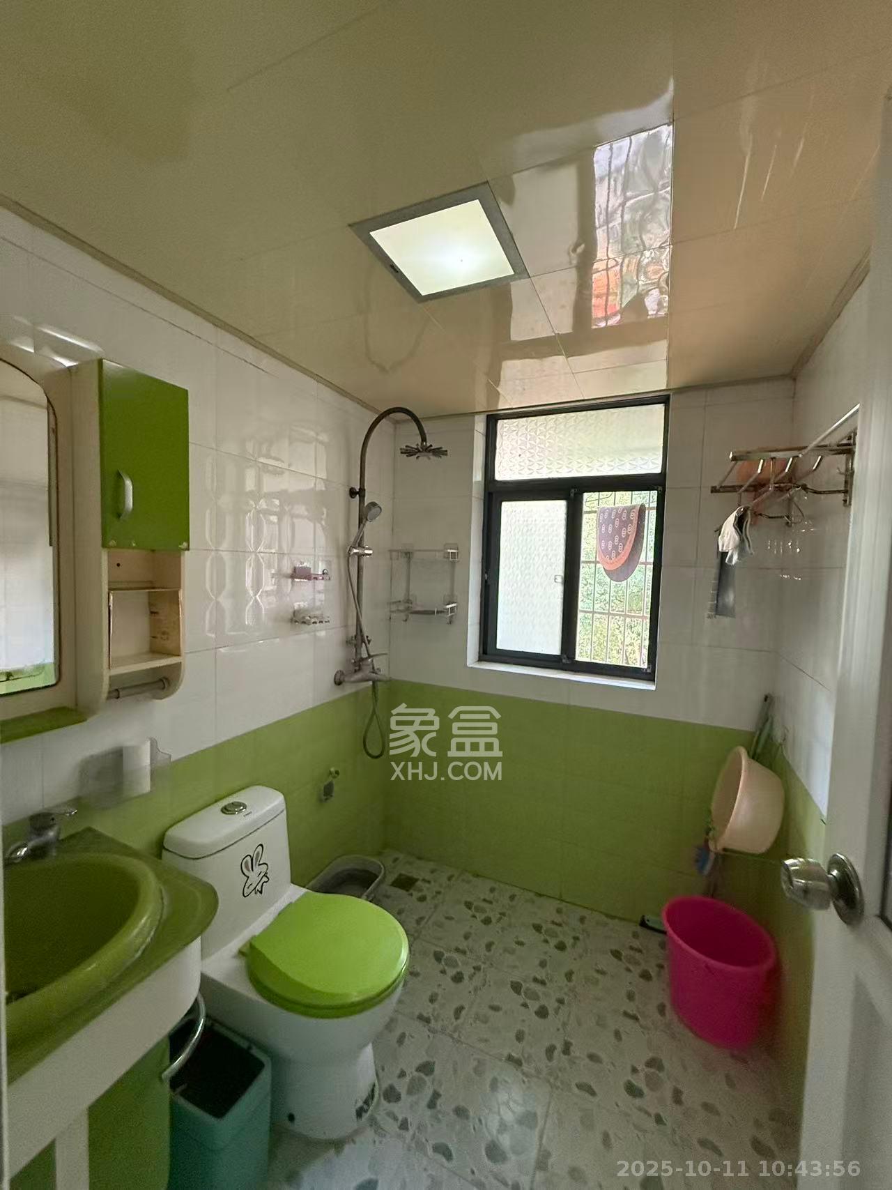 欧园 2室2厅1卫 2600.0元/月 欧园 2室2厅1卫 2600.0元/月室内图