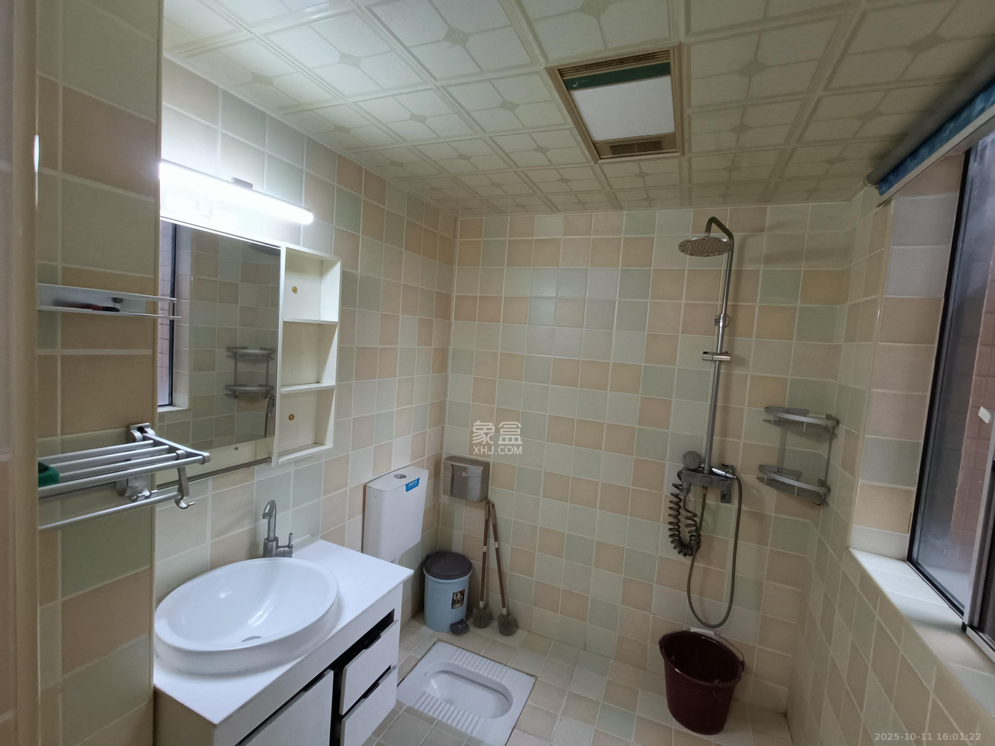 五矿万境水岸  3室2厅1卫    2000.0元/月室内图