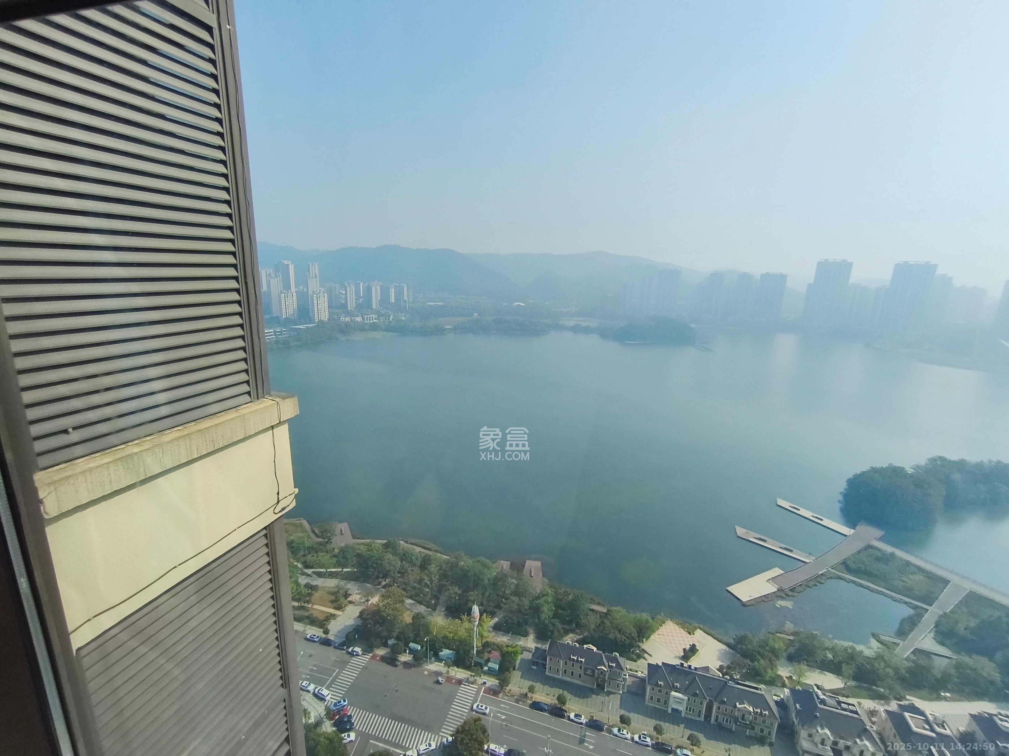 达美溪湖湾  1室1厅1卫    4400.0元/月 达美溪湖湾  1室1厅1卫    4400.0元/月