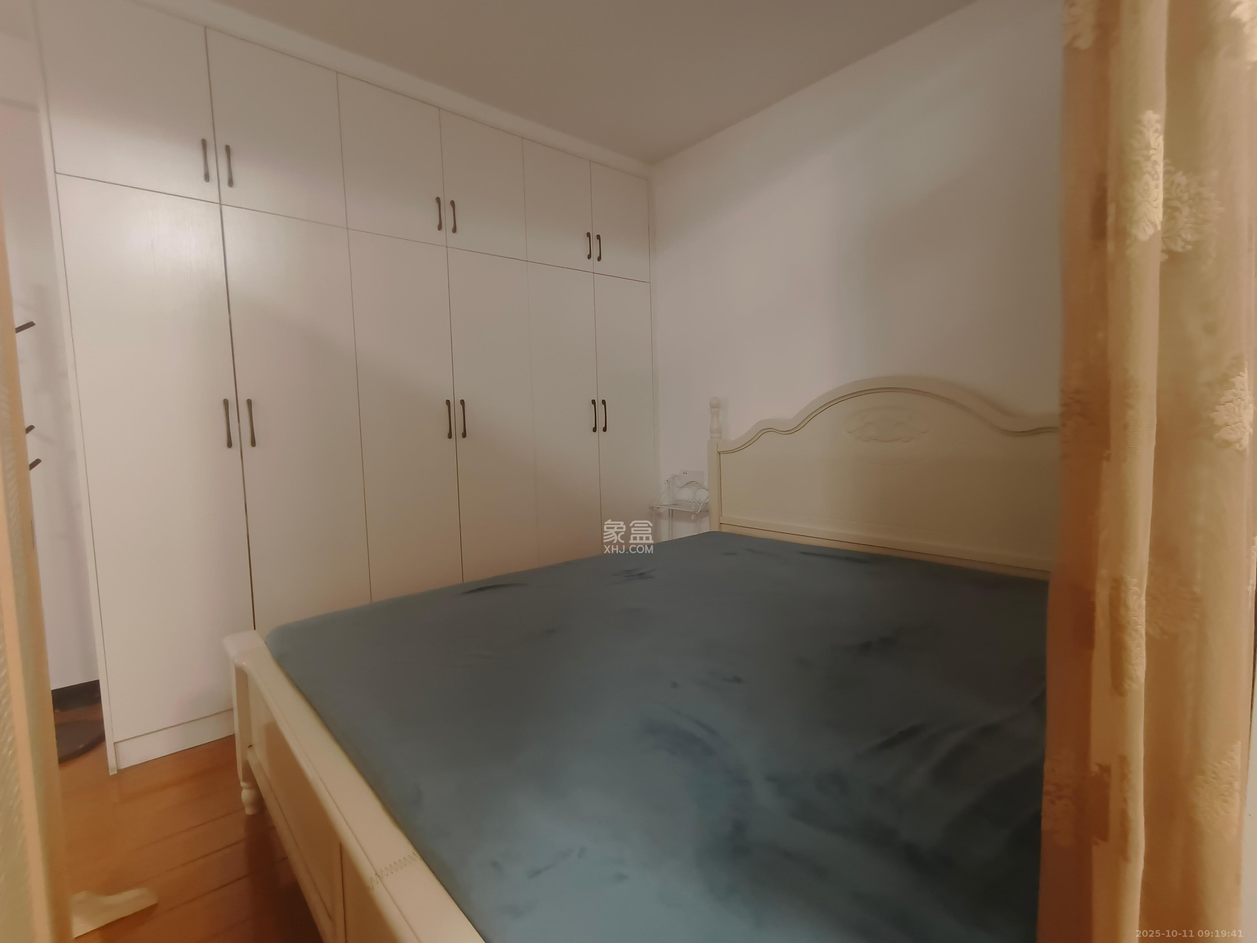 摩天一号  1室1厅1卫    2100.0元/月 摩天一号  1室1厅1卫    2100.0元/月室内图