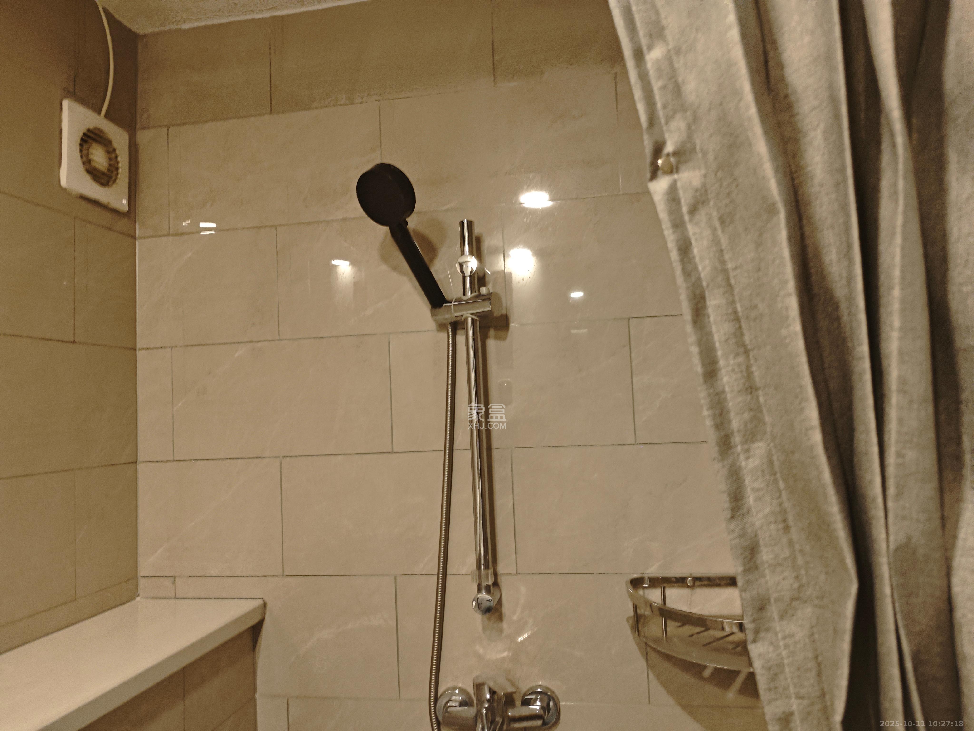 敬天广场  1室1厅1卫    3200.0元/月室内图1