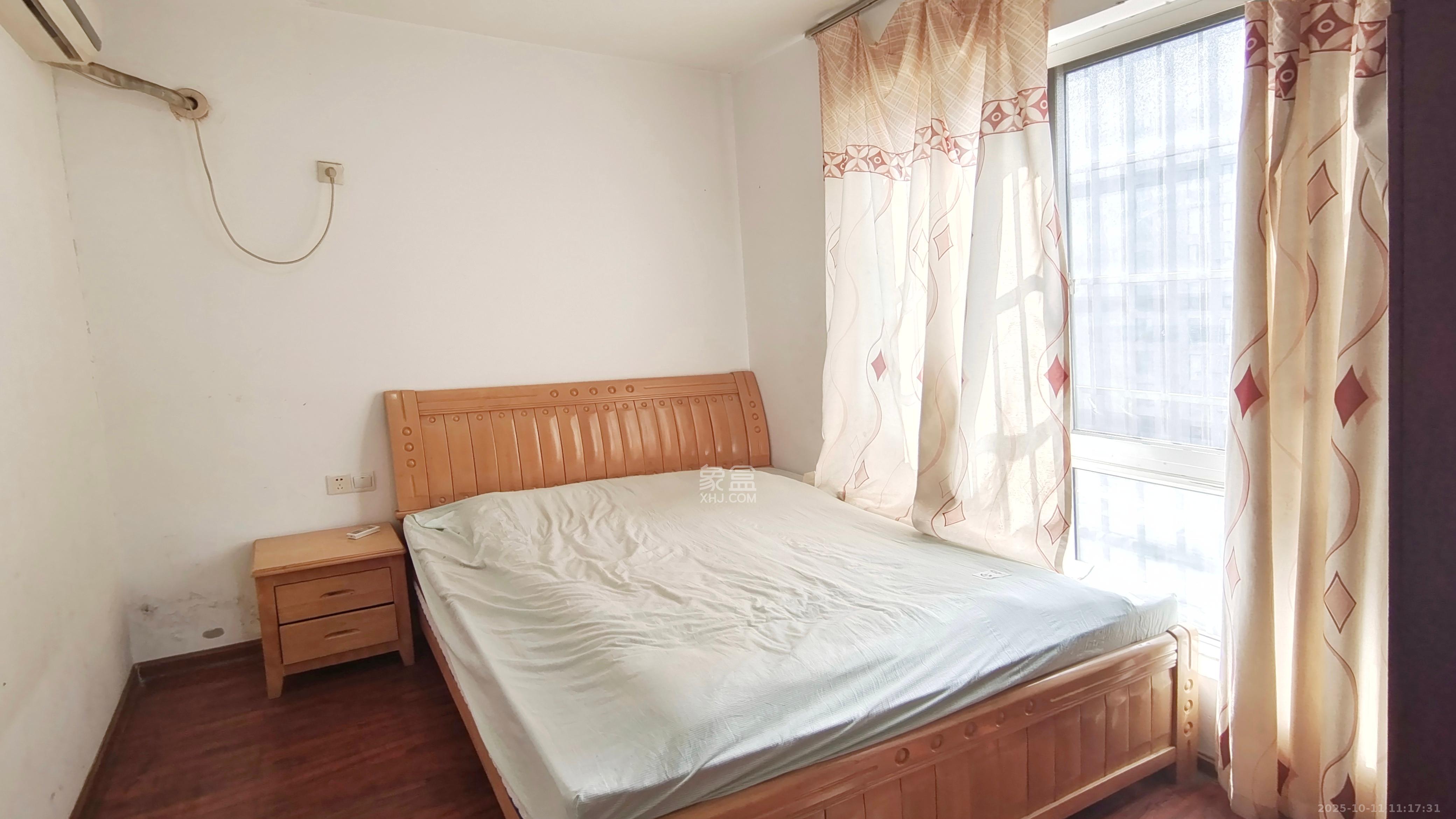 鑫科明珠  3室2厅1卫    2300.0元/月室内图