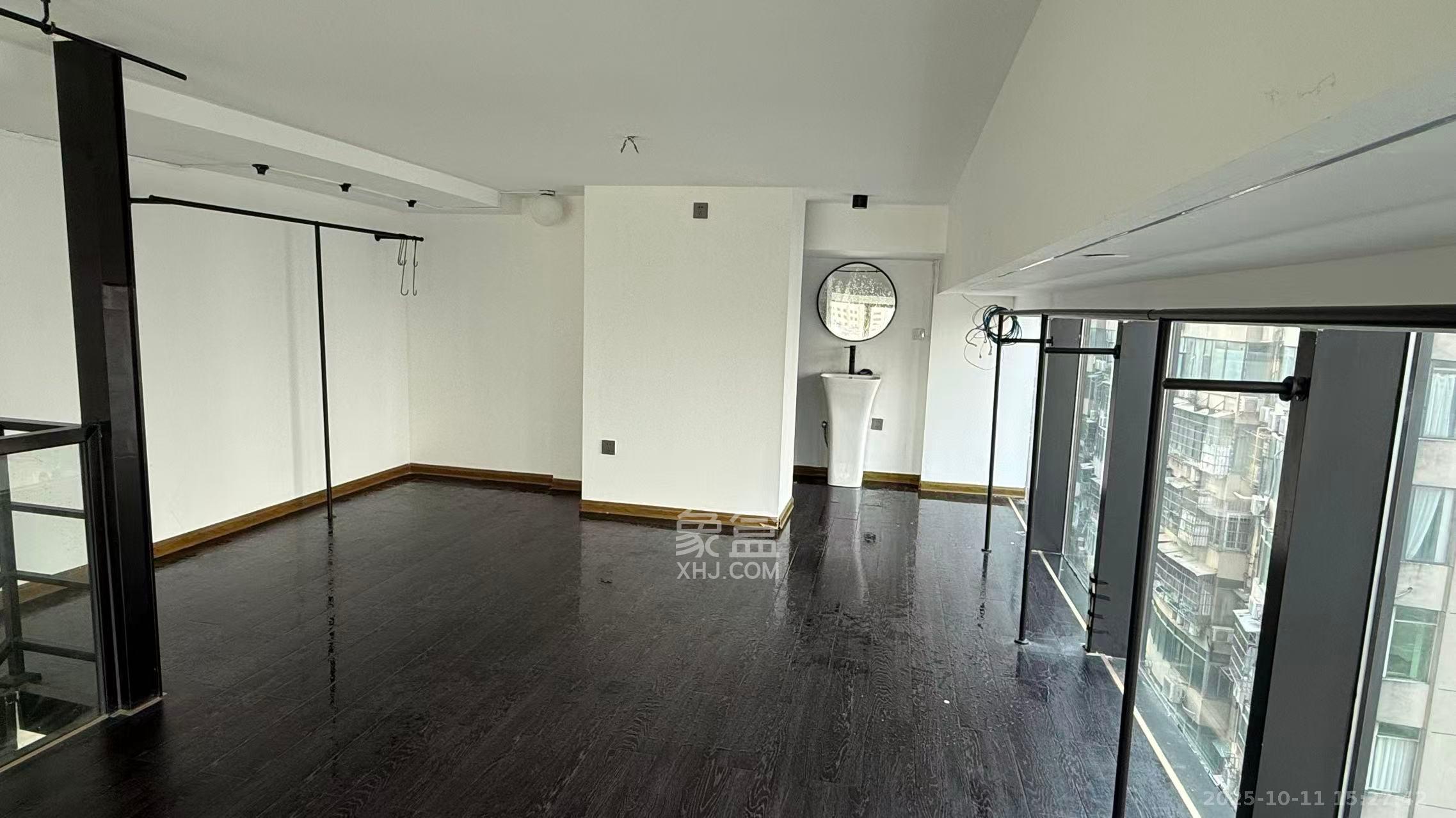 华远云玺公寓  2室1厅1卫    5500.0元/月室内图