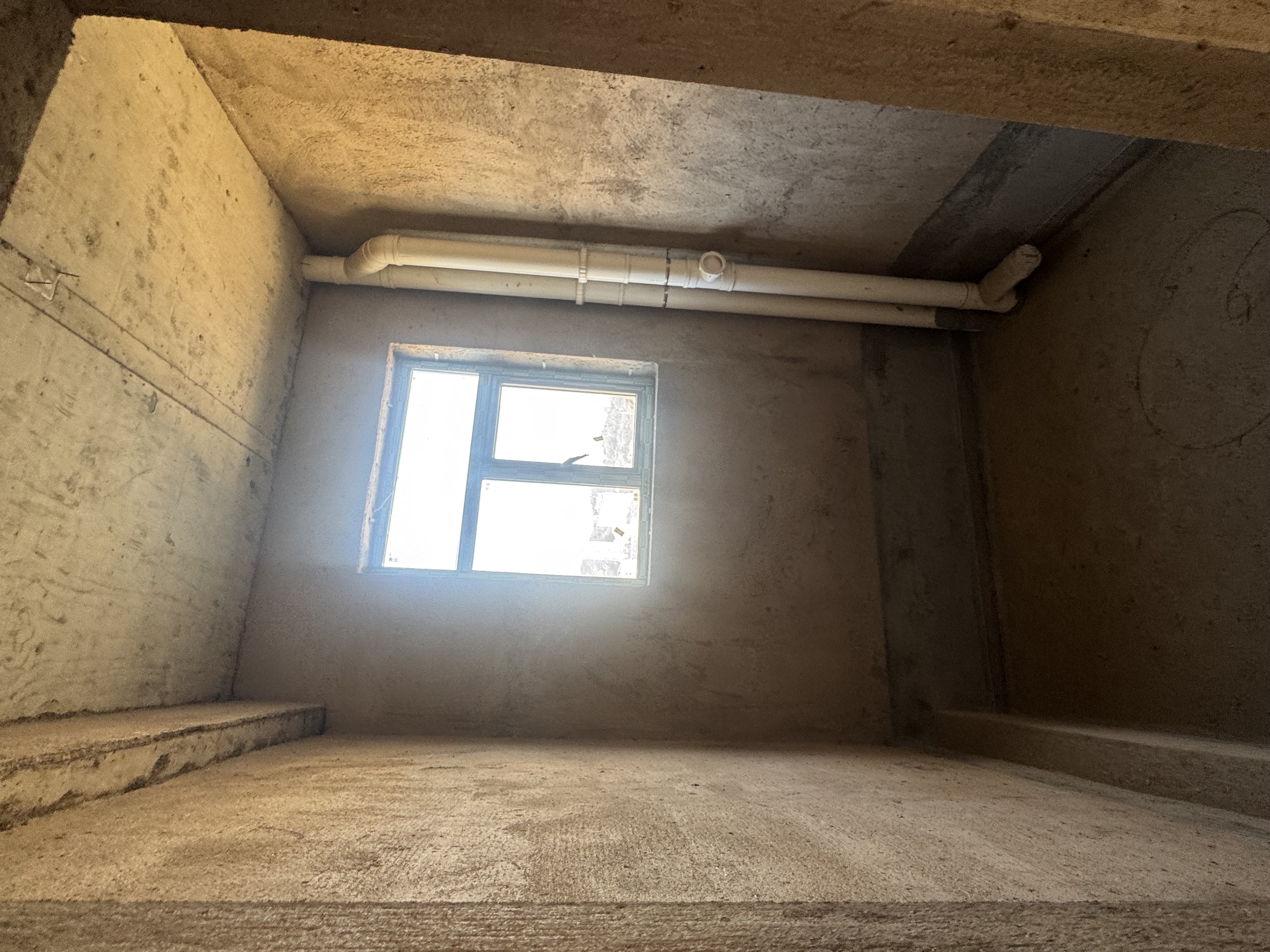 阳光时代  4室2厅2卫    77.8万 阳光时代  4室2厅2卫    77.8万客厅