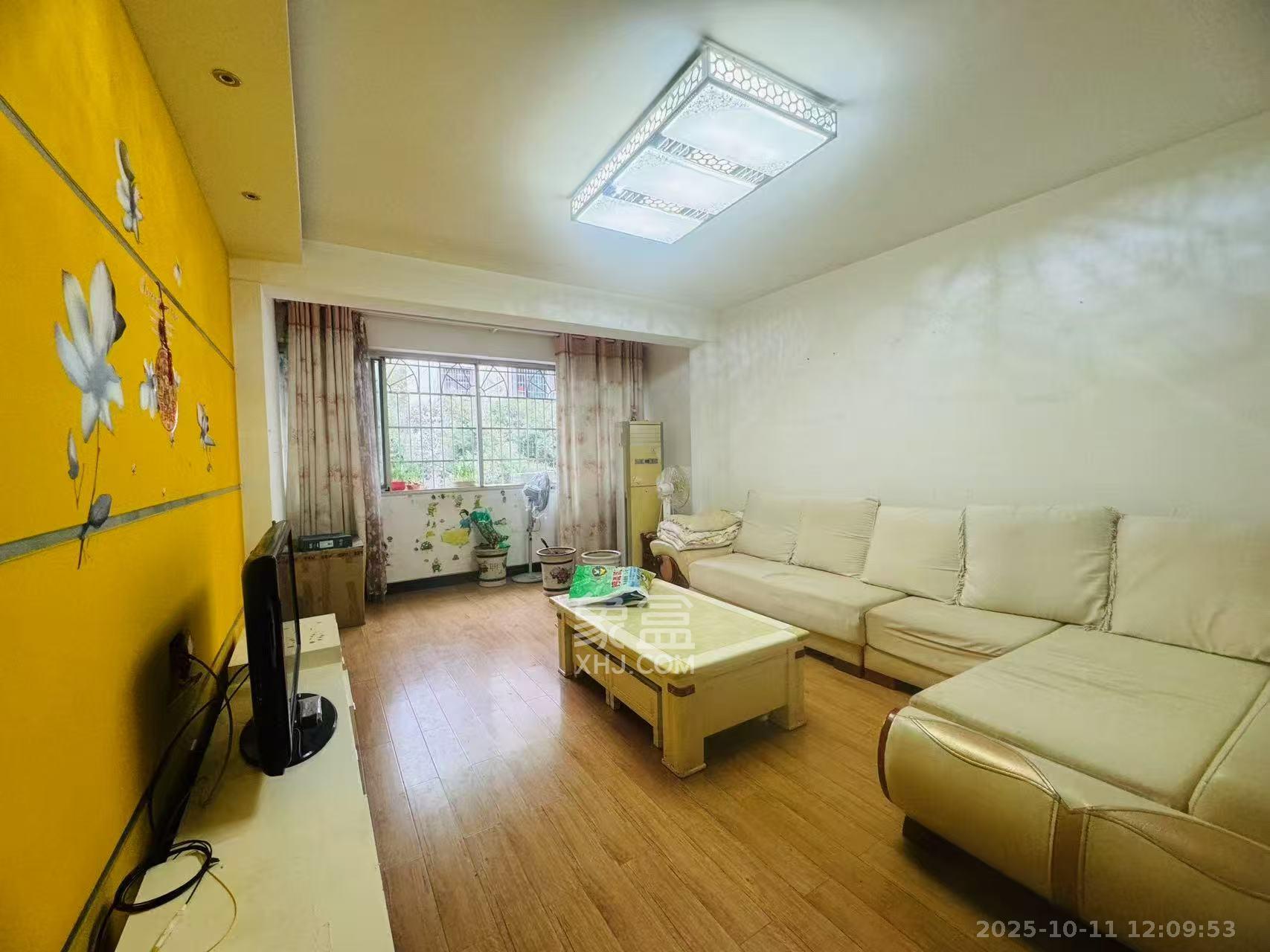 湘樟园小区(湘樟家园)  2室1厅1卫    1600.0元/月 湘樟园小区(湘樟家园)  2室1厅1卫    1600.0元/月室内图